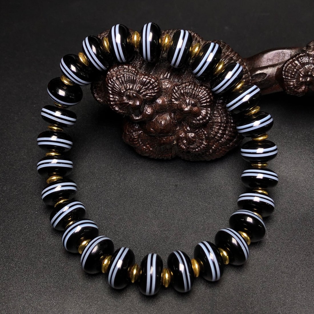 An Exquisite Dzi Bead Bracelets - 2