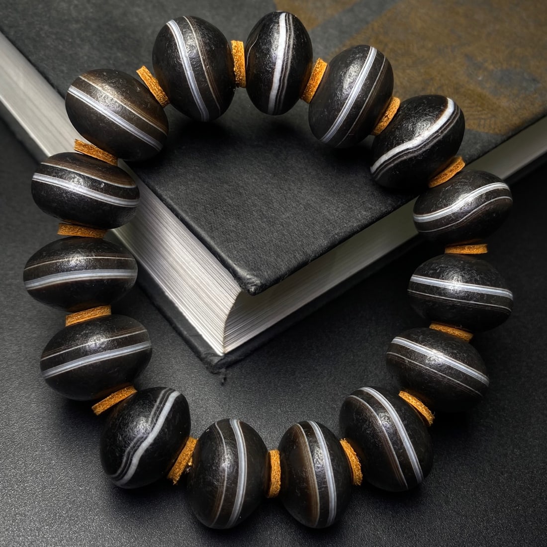 An Exquisite Dzi Bead Bracelets - 5