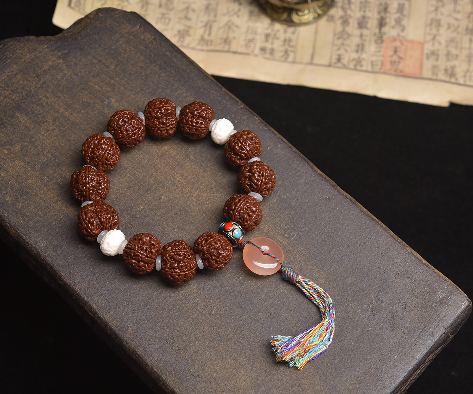 An Exquisite Bodhi Seeds Bracelets: An Exquisite Bodhi Seeds Bracelets,Size:19mm,Weight:51g 菩提手串