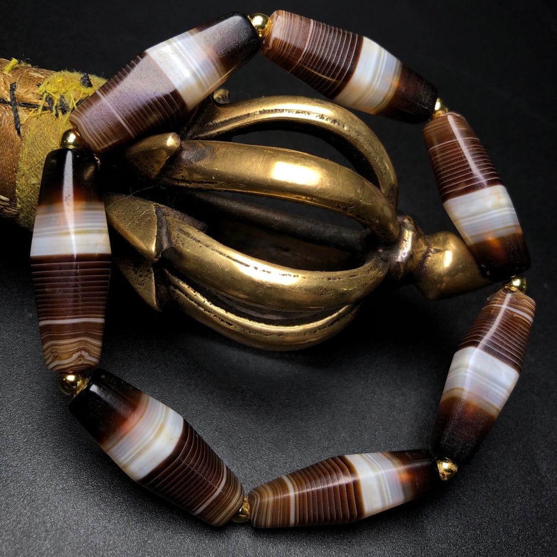 An Exquisite Agate Bracelets - 3