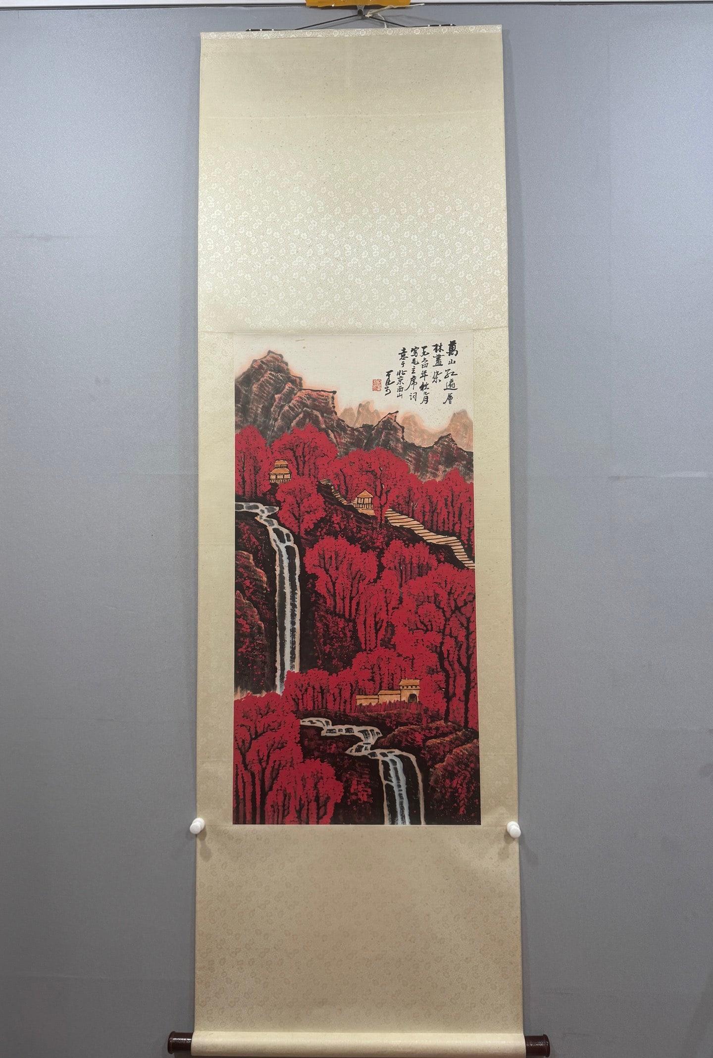 A Chinese Vertical Scroll Ink Painting of Landscape on Paper: A Chinese Vertical Scroll Ink Painting of Landscape on Paper,Li Keran,Size:39.4inx19.7in 一幅中国水墨山水画立轴,李可੡