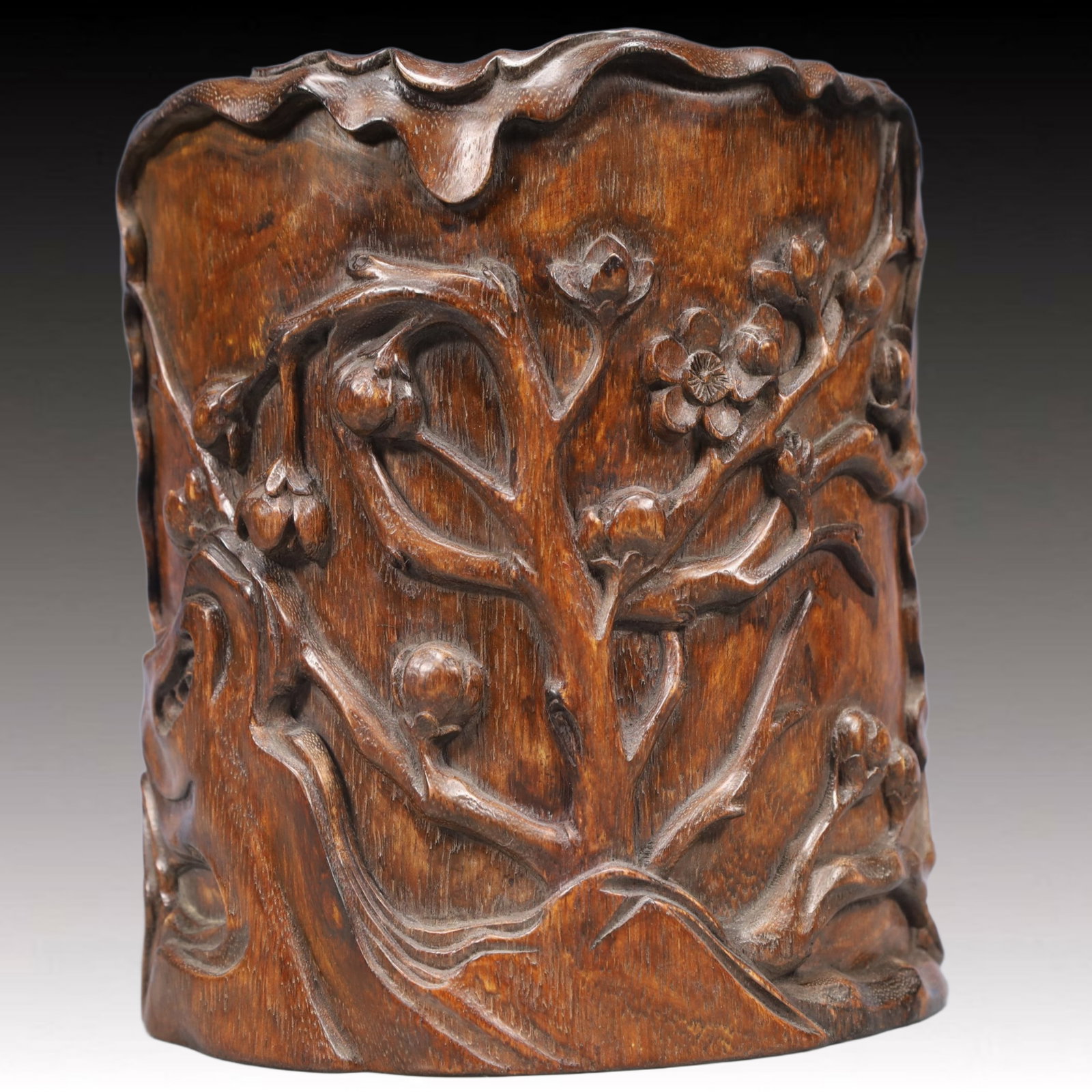 An Exquisite Eaglewood Flower Pattern Brush Pot - 3