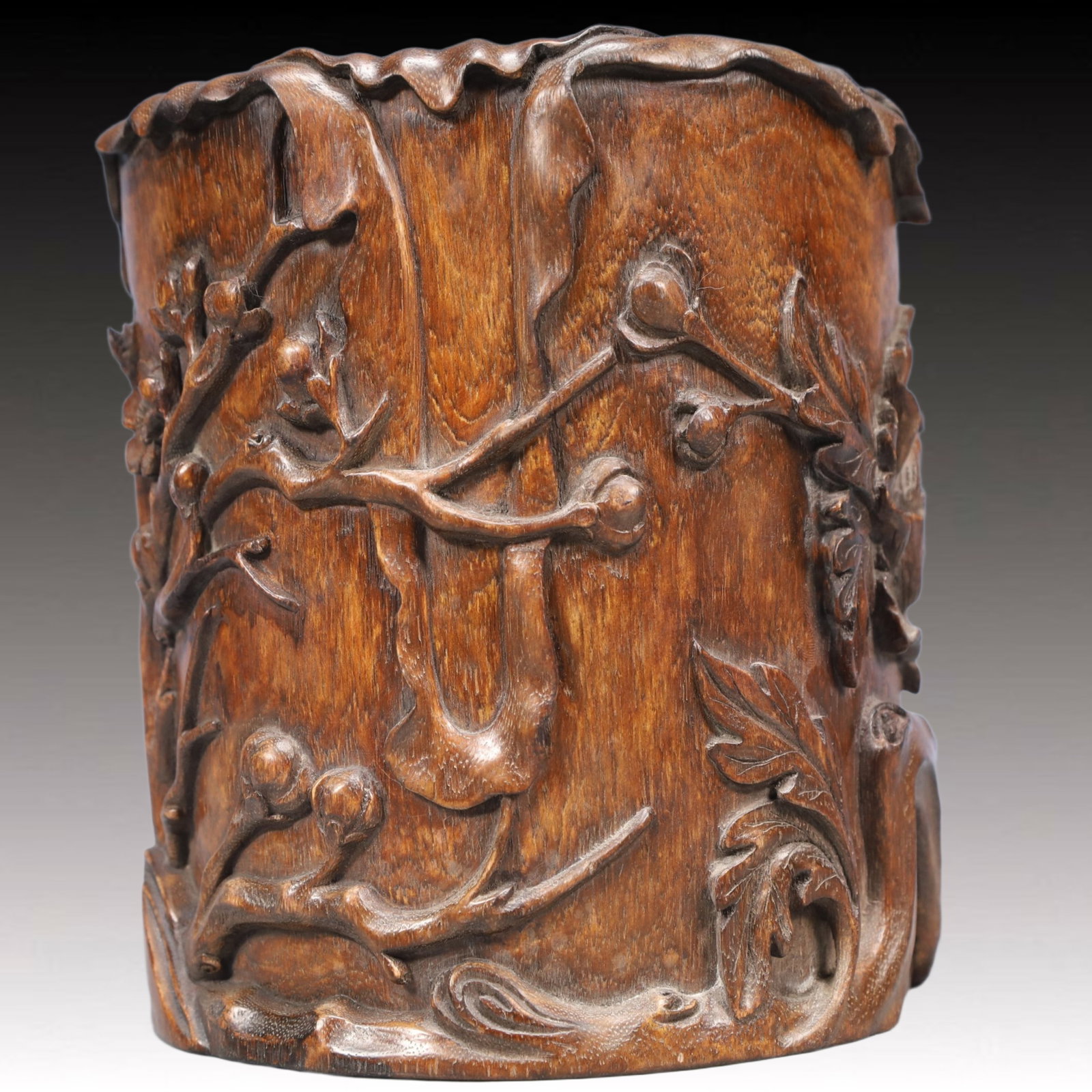 An Exquisite Eaglewood Flower Pattern Brush Pot - 4