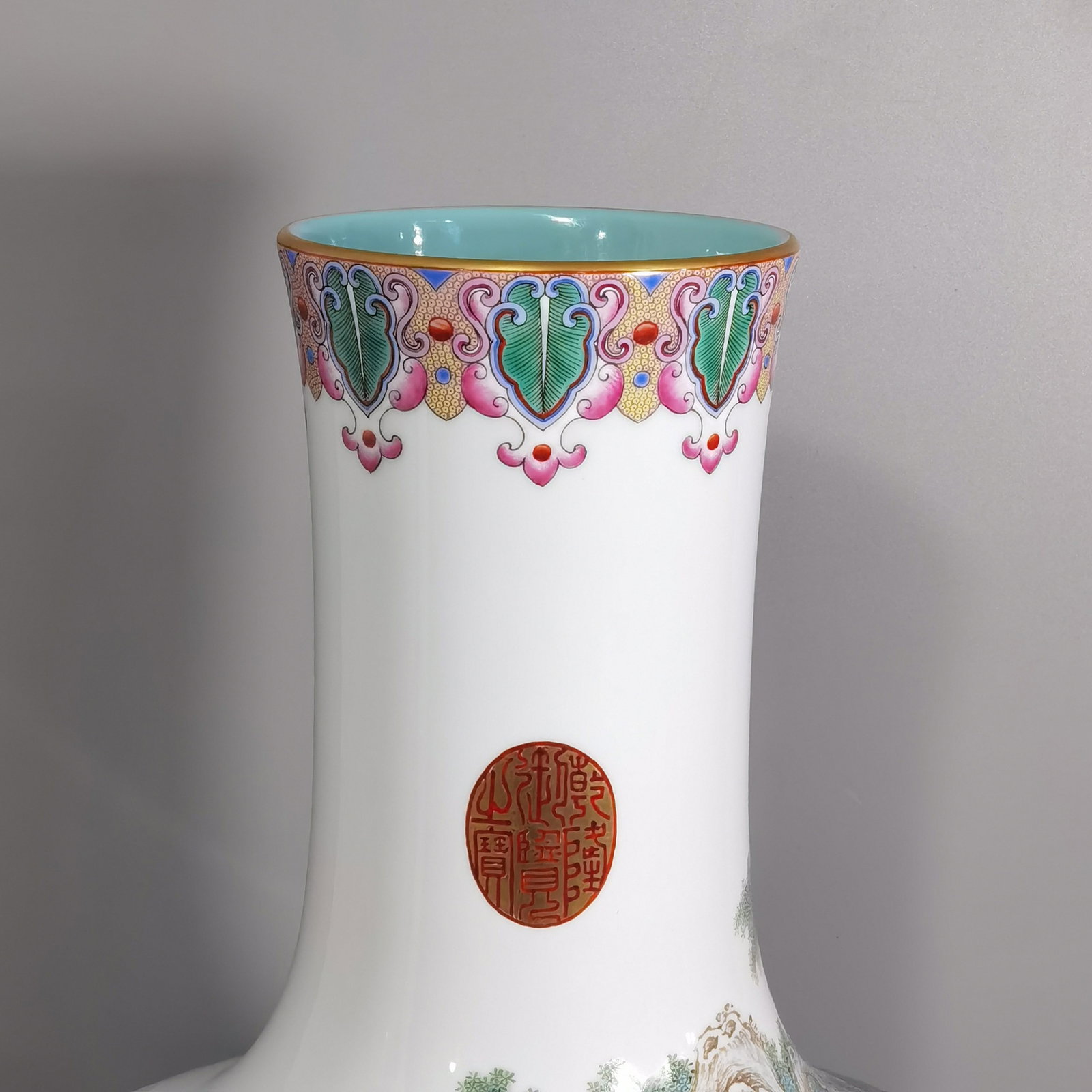 A Huge Enamel Dog Pattern Vase - 4