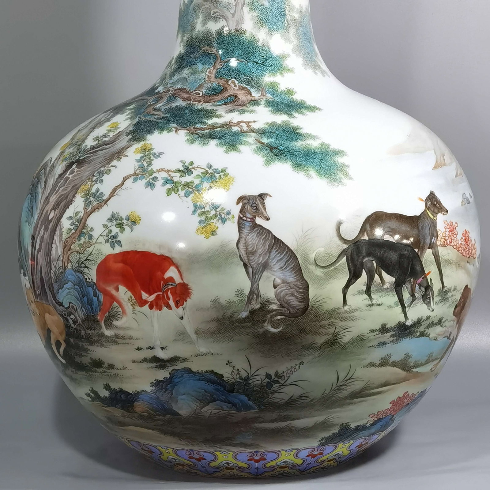 A Huge Enamel Dog Pattern Vase - 5