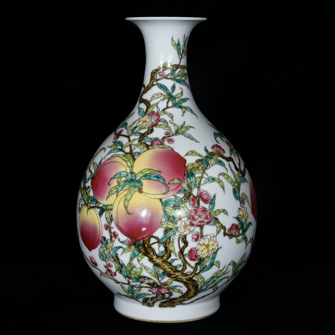 A Rare Famille-Rose Bats and Peach Pattern Vase: A Rare Famille-Rose Bats and Peach Pattern Vase,Qing Dynasty,China,Qianlong Six-character Mark,Size:13.4inx8.7in 粉彩福寿纹瓶,中国清代,È