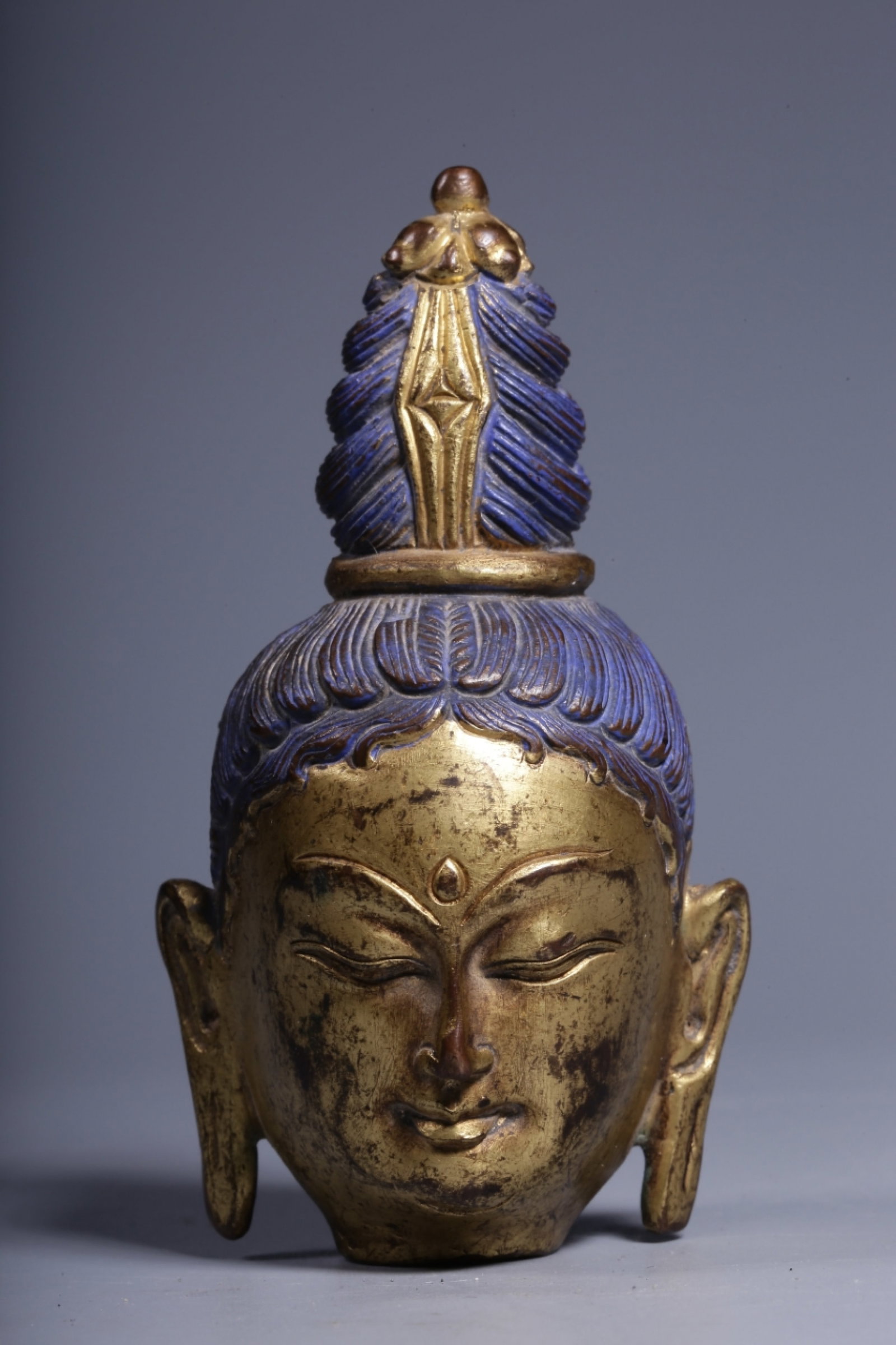 A Rare Gilt Bronze Guanyin's Head: A Rare Gilt Bronze Guanyin's Head,Qing Dynasty, China,Size:3.5inx1.8inx1.4in,Weight:177g 铜鎏金观音佛头,中国清代