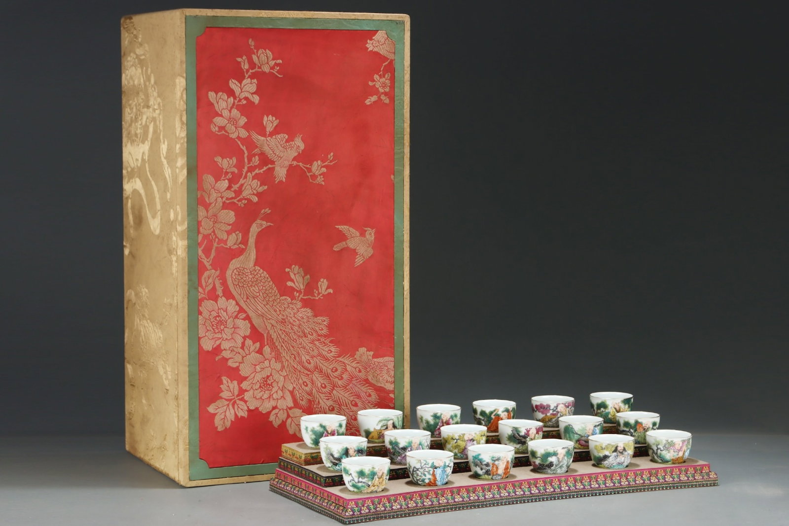A Set of Fine Famille-Rose Figure Pattern Cups,with poem: A Set of Fine Famille-Rose Figure Pattern Cups,with poem,Qing Dynasty,China,Qianlong Four-character Mark,Size:1.8inx2.8in