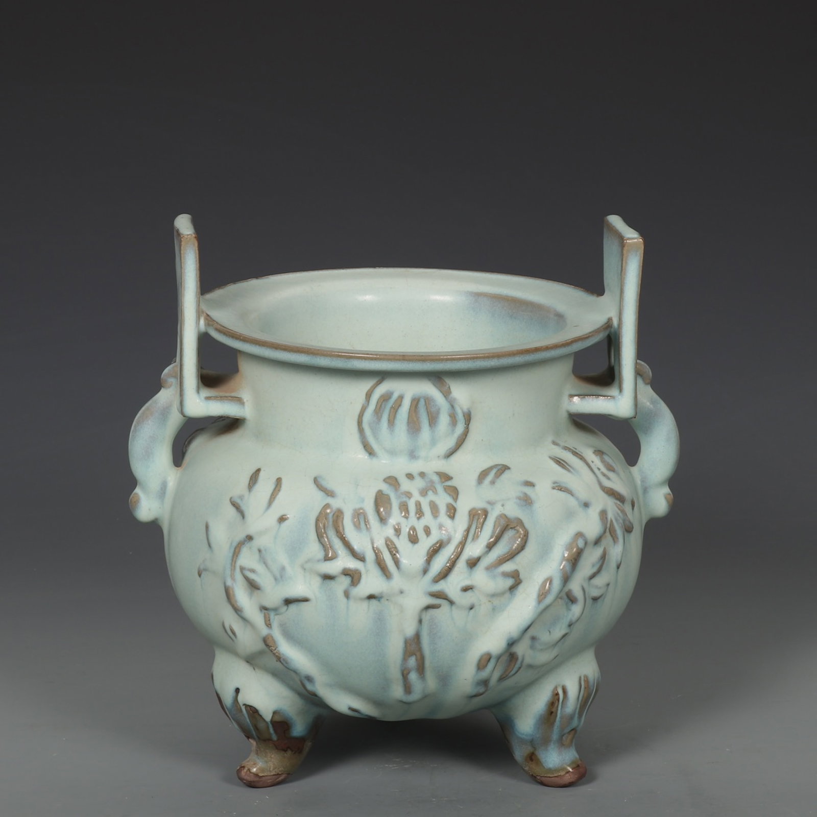 An Exquisite Jun yao Sky Blue Glazed Flower Pattern Double-Ears and Tripod Censer: An Exquisite Jun yao Sky Blue Glazed Flower Pattern Double-Ears and Tripod Censer,Song Dynasty,China,Size:9.5inx9.6in 钧窑天蓝釉花卉纹双耳&#