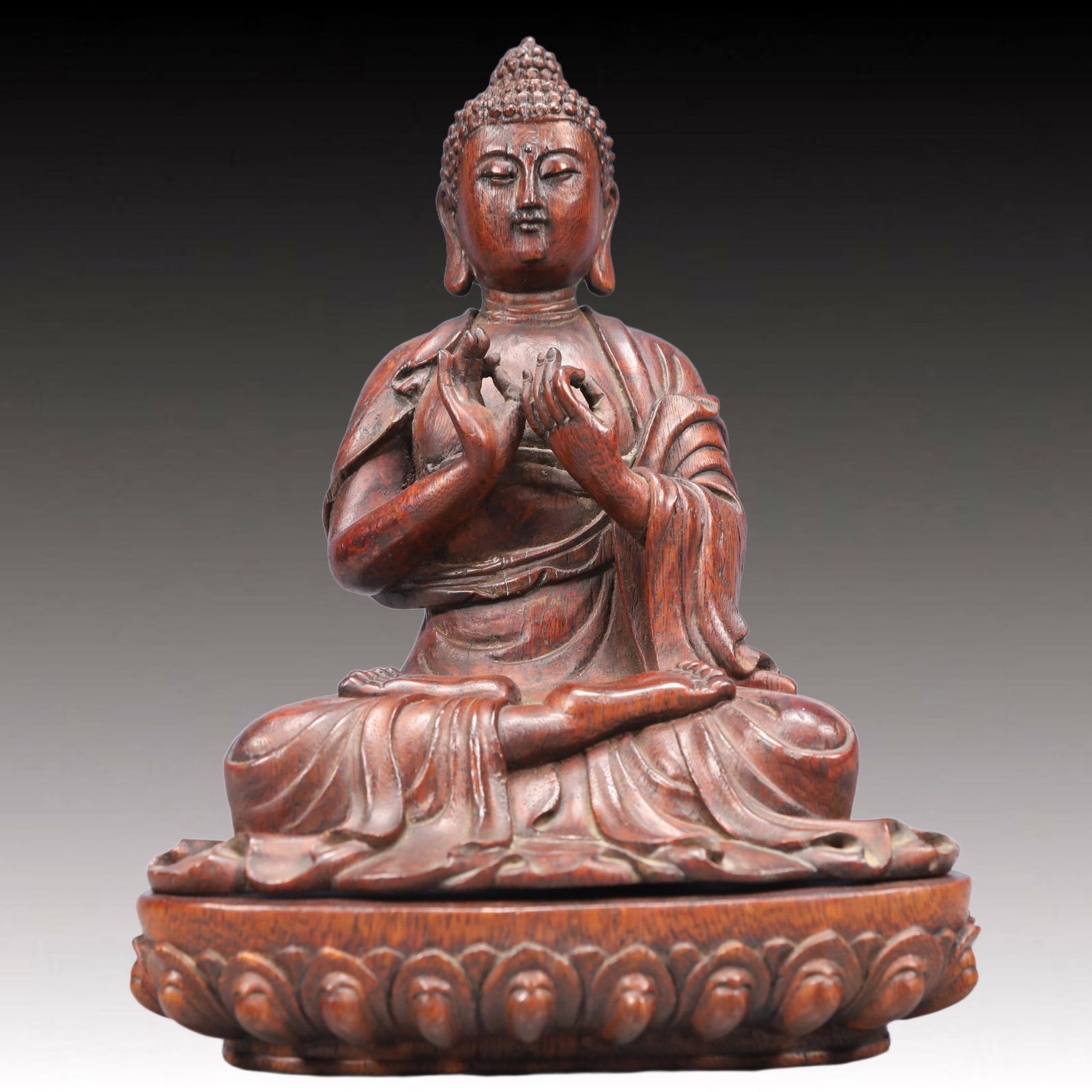 An Exquisite Eaglewood Sakyamuni Ornament: An Exquisite Eaglewood Sakyamuni Ornament,Qing Dynasty, China,Size:7.1inx5.1inx10.2in,Weight:500g 沉香木如来摆件,中国清代