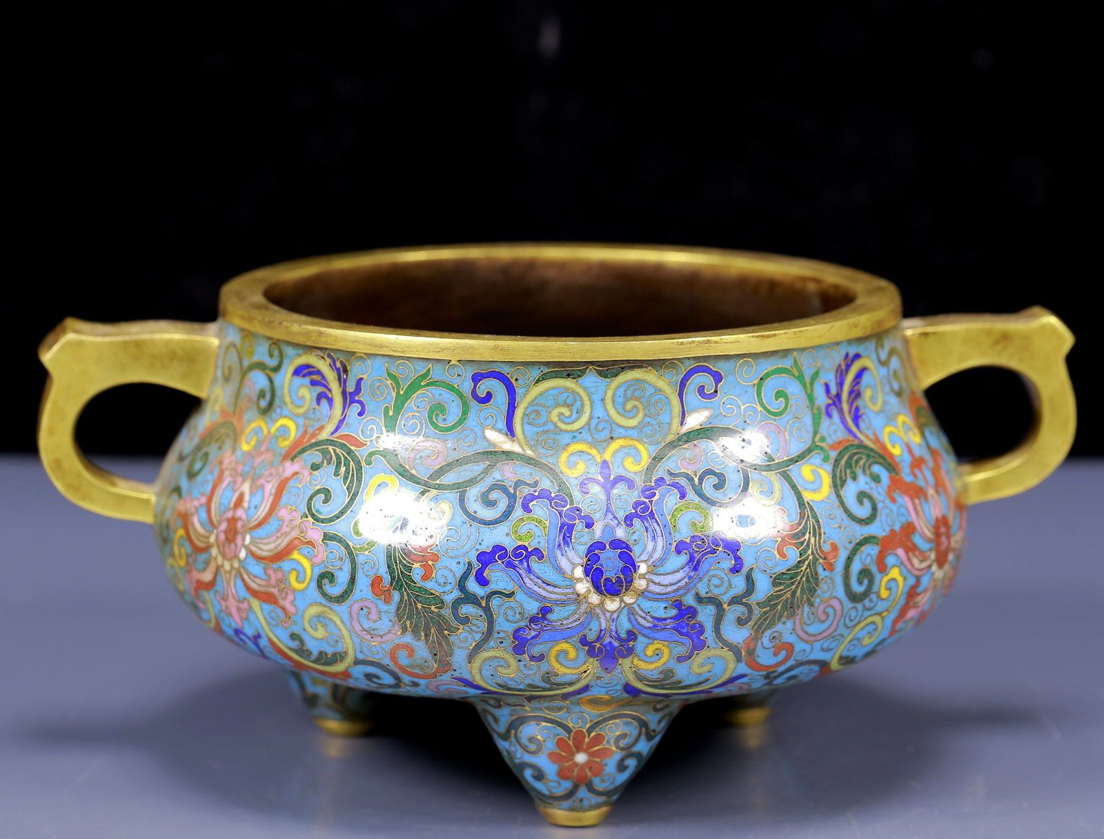 An Exquisite Cloisonne Lotus Pattern Double-Ears Censer: An Exquisite Cloisonne Lotus Pattern Double-Ears Censer,Qing Dynasty, China,Qianlong Four-character Mark,Size:9.1inx7.1inx4.5in,Weight:2485g 景泰蓝缠枝莲纹