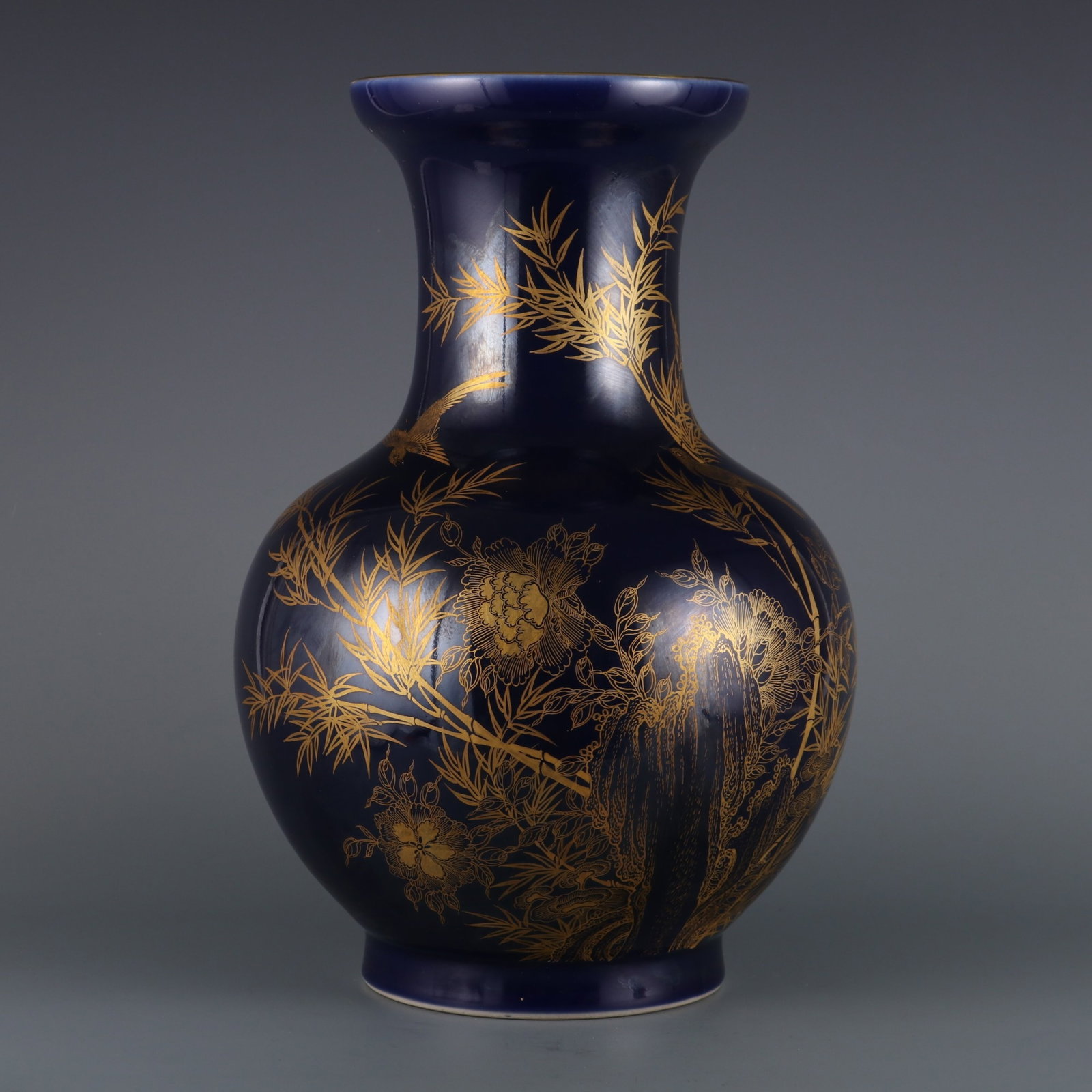 A Rare Ji Blue Glazed Painted Gold Flower and Bird Pattern Vase,with poem: A Rare Ji Blue Glazed Painted Gold Flower and Bird Pattern Vase,with poem,Qing Dynasty,China,Qianlong Six-character Mark,Size:14.6inx6.3in 霁蓝釉描金花鸟ń