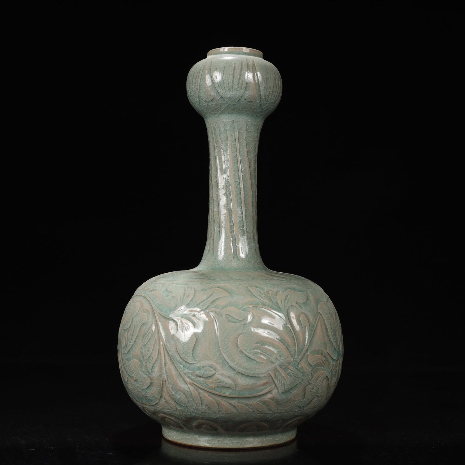 An Exquisite Yaozhou yao Flower Pattern Vase (1 of 9)