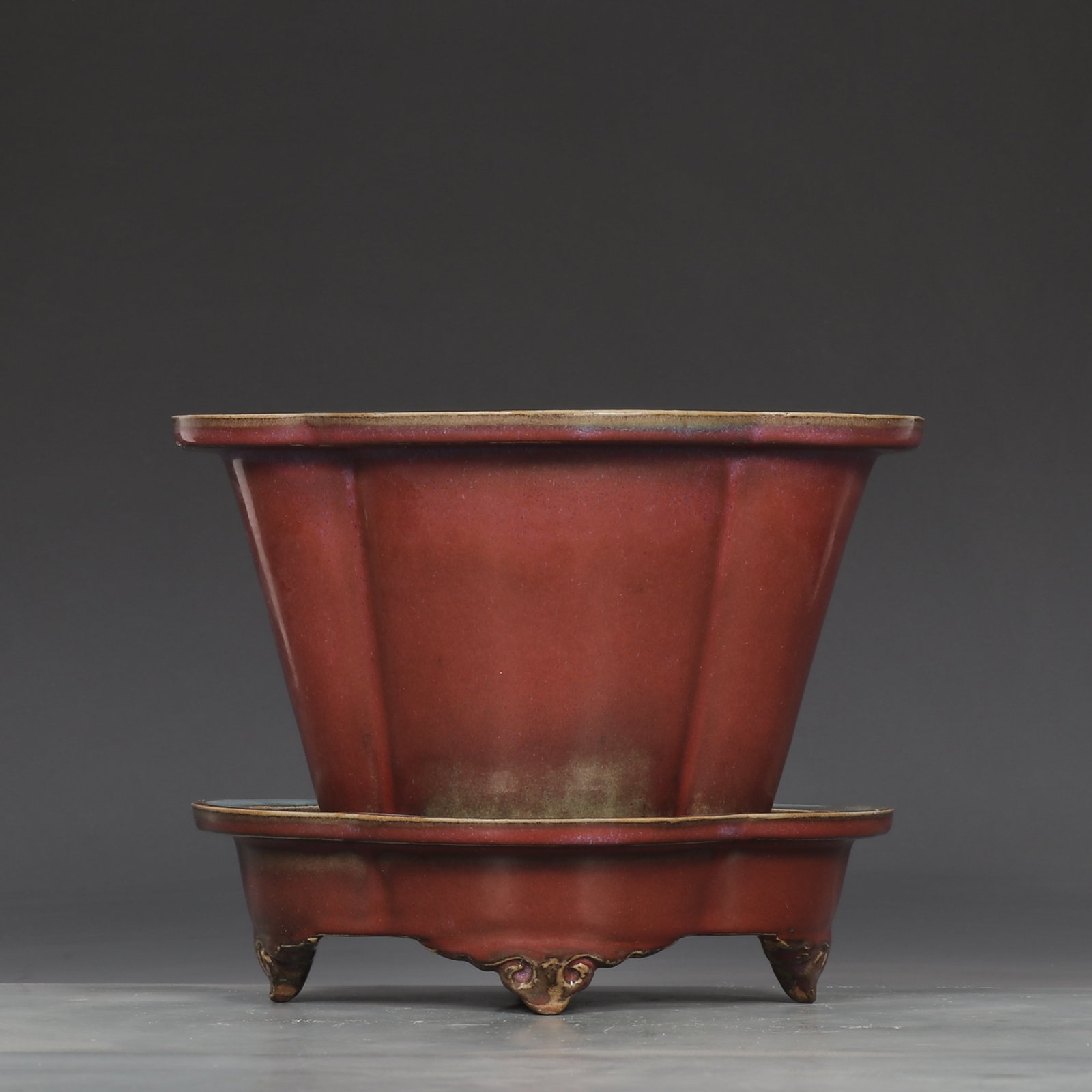 An Exquisite Jun yao Purple Glazed Flowerpot,with Base: An Exquisite Jun yao Purple Glazed Flowerpot,with Base,Song Dynasty,China,Size:7.5inx9.6in 钧窑紫釉花盆,带底座,中国宋代