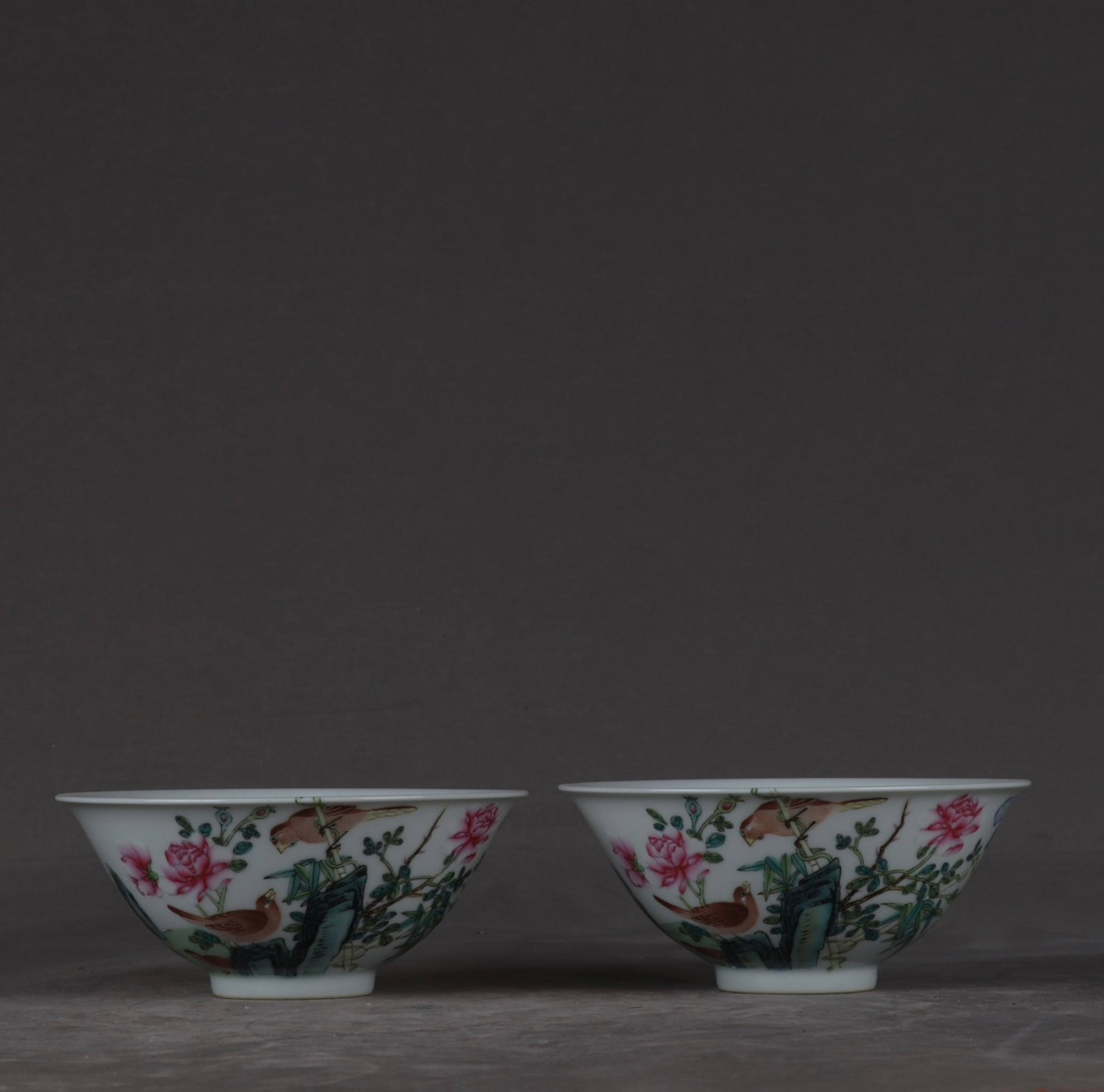 A Pair of Exquisite Famille-Rose Flower and Bird Pattern Bowls: A Pair of Exquisite Famille-Rose Flower and Bird Pattern Bowls,Qing Dynasty,China,Yongzheng Six-character Mark,Size:2.1inx5.4in 一对粉彩花鸟纹碗,中