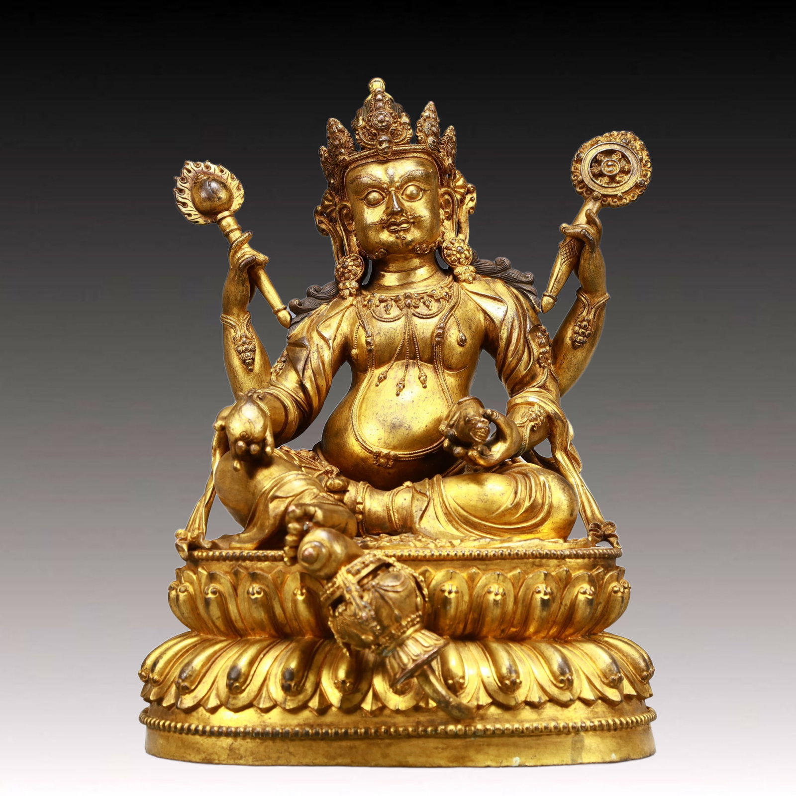 A Solemn Gilt Bronze Statue of Mammon: A Solemn Gilt Bronze Statue of Mammon,Ming Dynasty, China,Yongle Six-character Mark,Size:7.9inx7.7inx13.4in,Weight:9450g 铜鎏金财神像,中国明ߣ