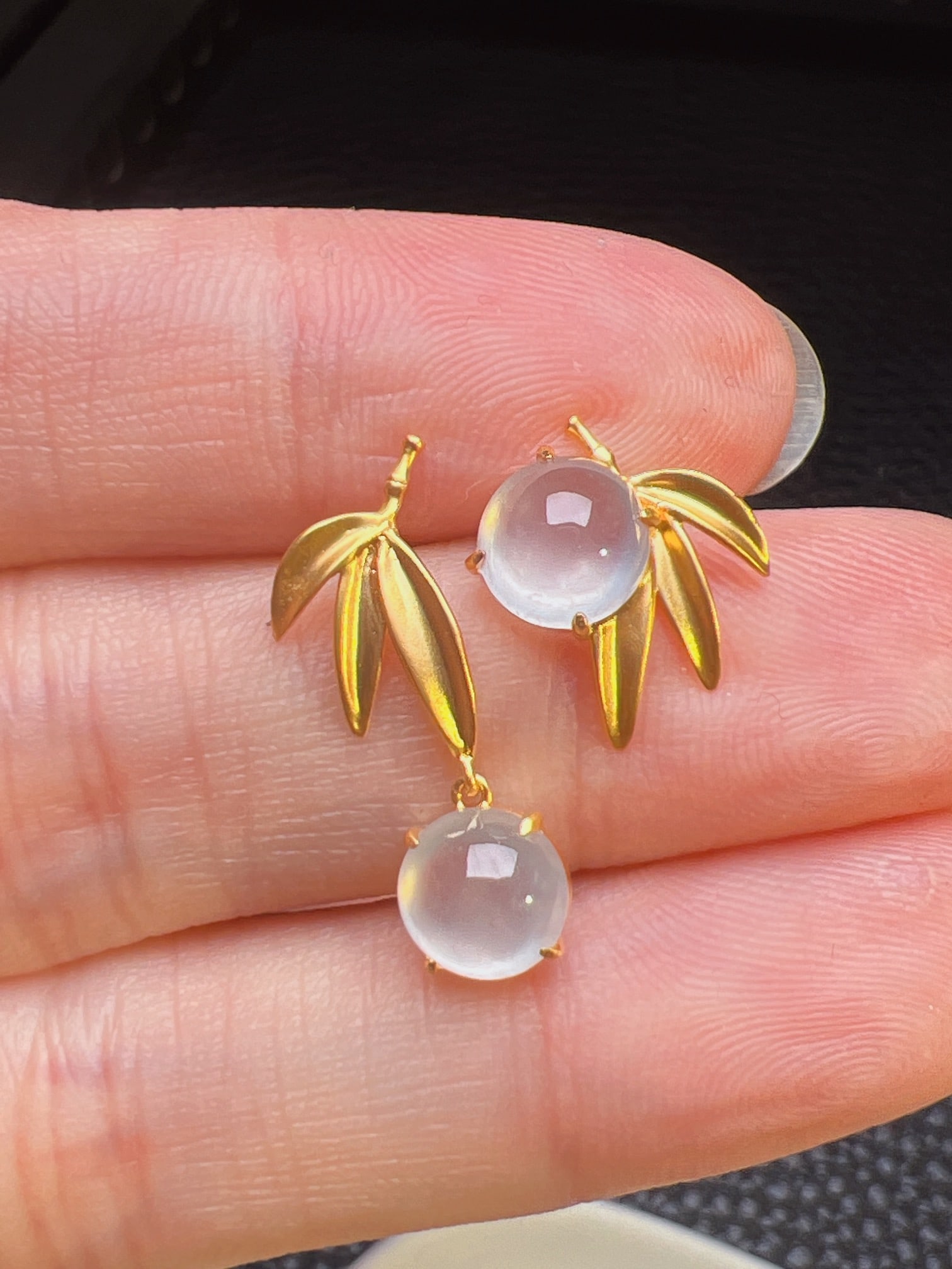 A Pair of Exquisite 18k Gold Inlaid Jadeite Earrings: A Pair of Exquisite 18k Gold Inlaid Jadeite Earrings,Size(Loose Stone):0.3in 一对18k金镶嵌翡翠耳环