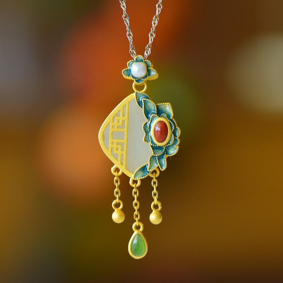 An Exquisite Sterling Silver-Gold Plated Inlaid White Jade Pendant: An Exquisite Sterling Silver-Gold Plated Inlaid White Jade Pendant 纯银镀金镶白玉吊坠