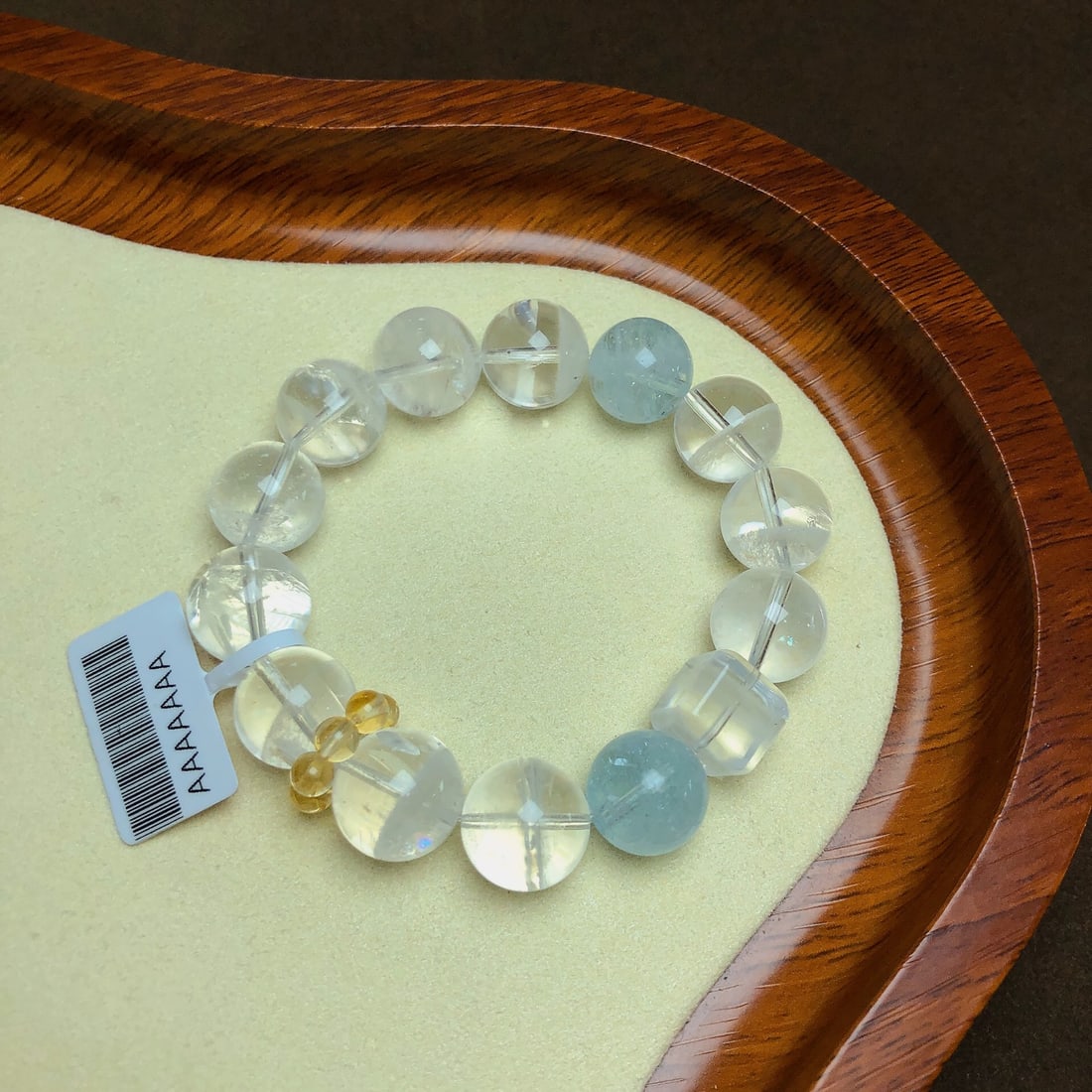 An Exquisite Crystal Bracelet (1 of 2)