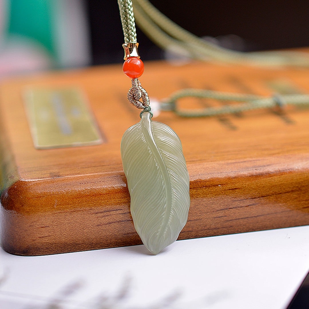An Exquisite White Jade Pendant: An Exquisite White Jade Pendant,Size:0.7inx1.6in 白玉挂件