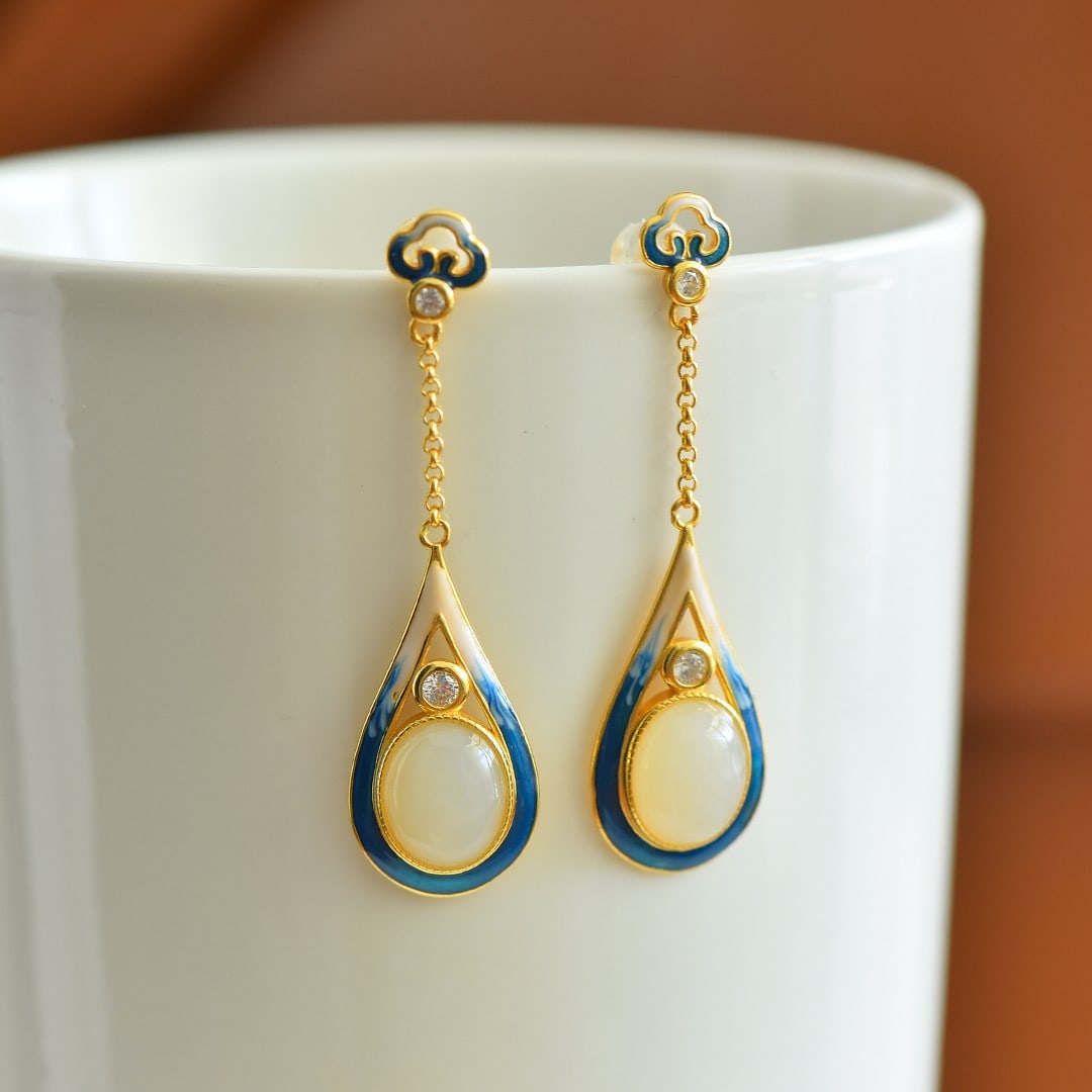 A Pair of Exquisite Sterling Silver-Gold Plated Inlaid White Jade Enamel Earrings: A Pair of Exquisite Sterling Silver-Gold Plated Inlaid White Jade Enamel Earrings,Size:0.3inx0.4in 一对纯银镀金镶白玉珐琅耳Ĩ