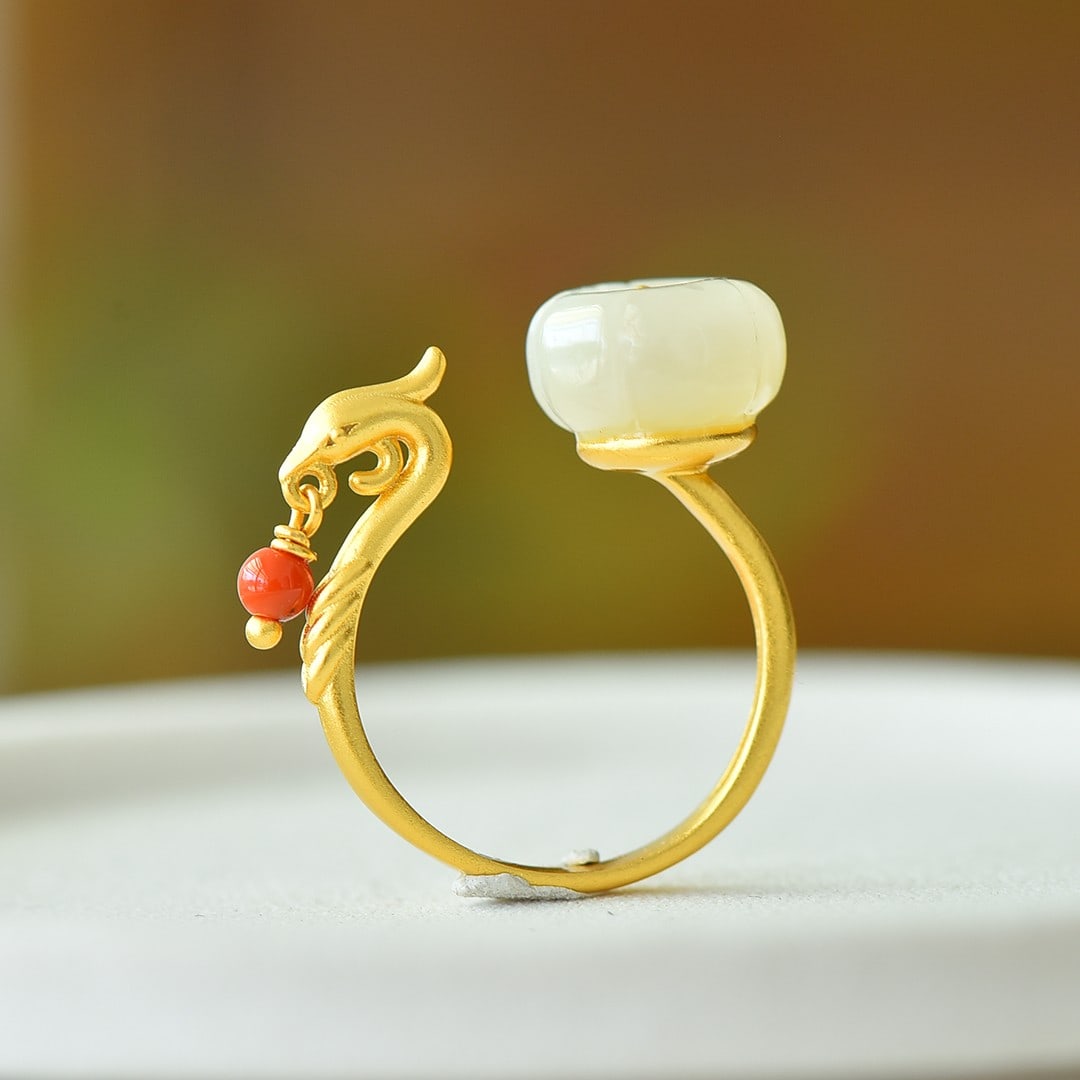 An Exquisite Sterling Silver-Gold Plated Inlaid White Jade Ring: An Exquisite Sterling Silver-Gold Plated Inlaid White Jade Ring 纯银镀金镶白玉戒指