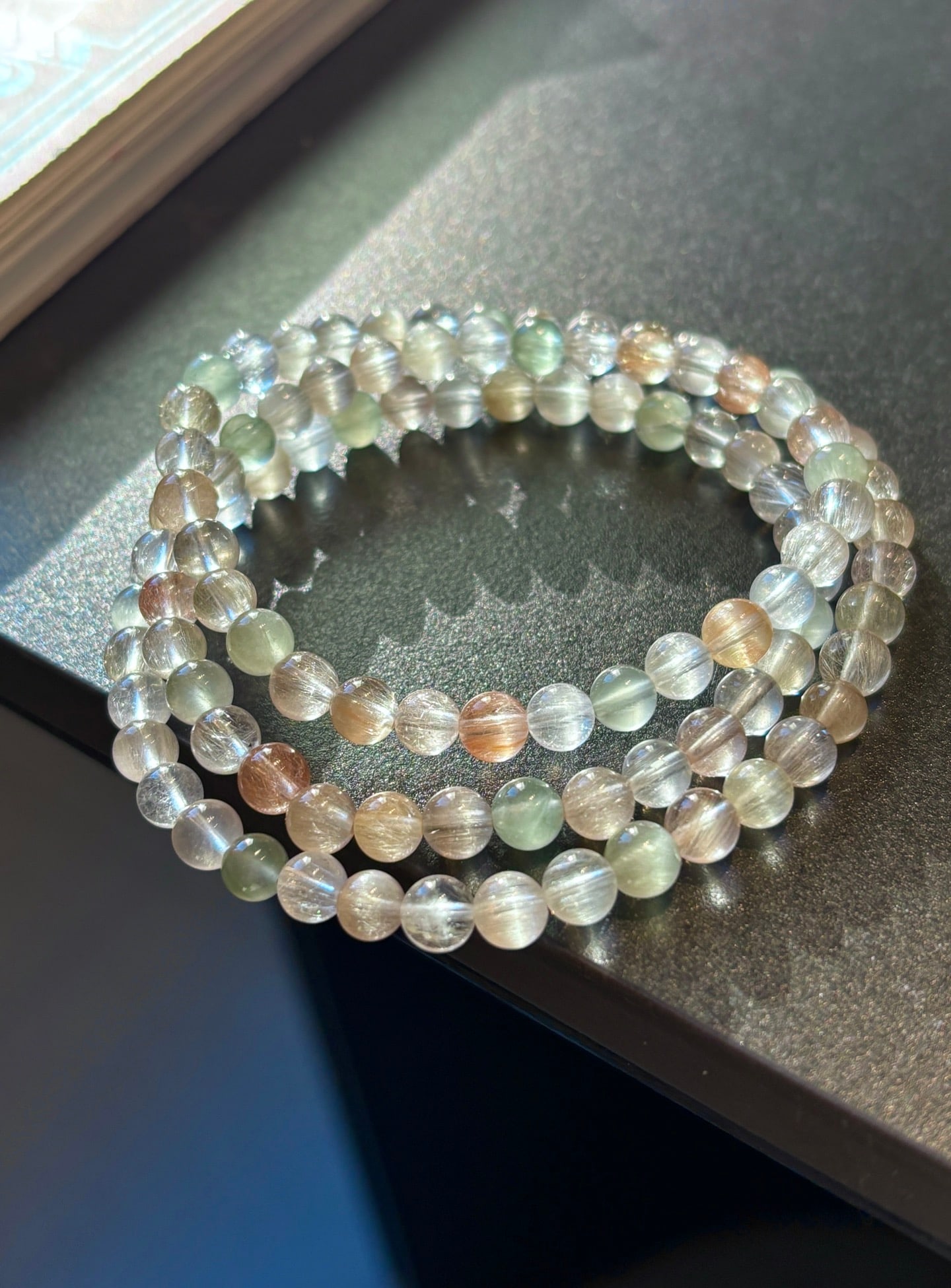 An Exquisite Crystal Bracelet: An Exquisite Crystal Bracelet,Size:0.2in,Weight:25.4g 水晶手串