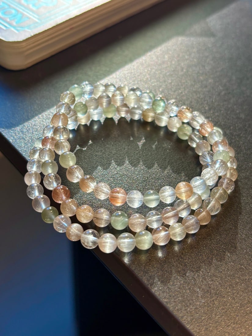 An Exquisite Crystal Bracelet - 2