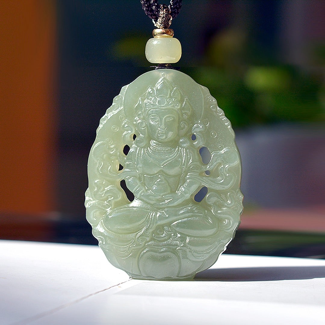 An Exquisite Greenish Jade Statue of Avalokitesvara Pendant: An Exquisite Greenish Jade Statue of Avalokitesvara Pendant,Size:1.4inx1.8in 青玉观音像挂件