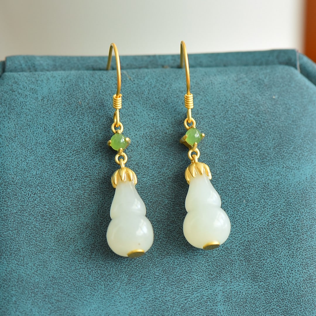A Pair of Exquisite Sterling Silver-Gold Plated Inlaid White Jade Earrings , Inlaid Jaspers: A Pair of Exquisite Sterling Silver-Gold Plated Inlaid White Jade Earrings , Inlaid Jasper , Size :0.4inx0.6in