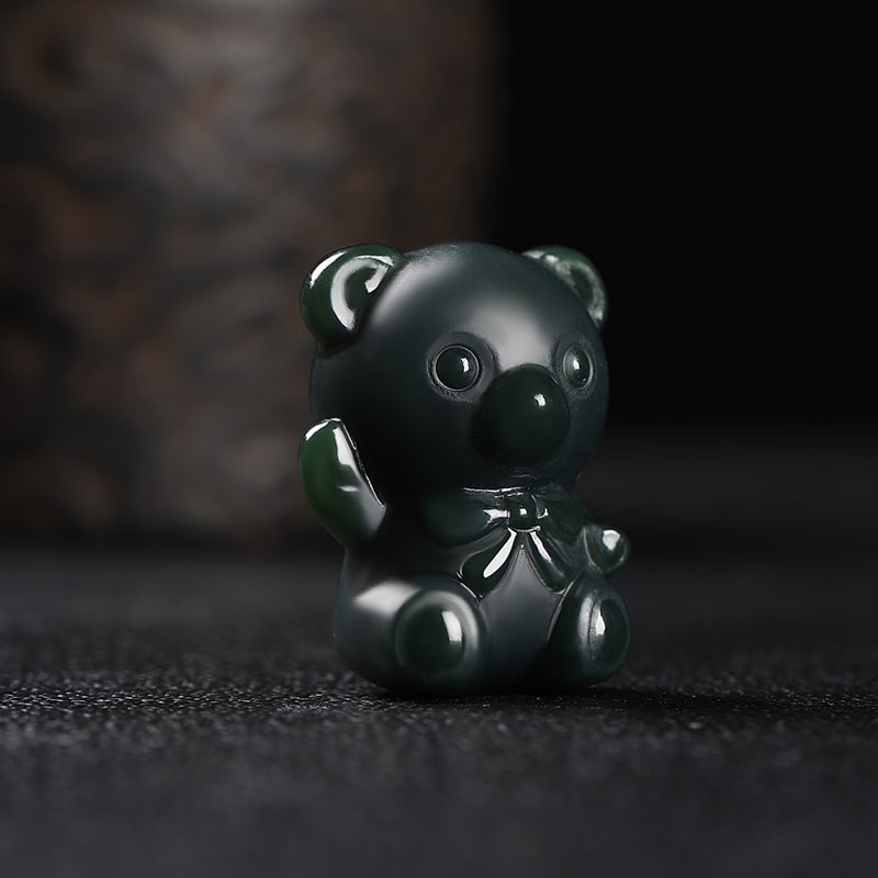 An Exquisite Cyan jade Bear Pendant: An Exquisite Cyan jade Bear Pendant,Size:1.1inx0.8inx0.7in 青玉熊挂件