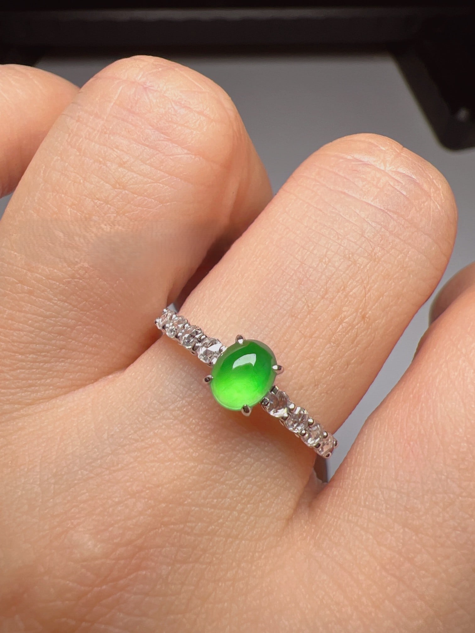 An Exquisite 18k Gold Diamond Inlaid Jadeite Ring: An Exquisite 18k Gold Diamond Inlaid Jadeite Ring,Size(Loose Stone):0.2inx0.2inx0.2in #14 18k金钻镶嵌翡翠戒指