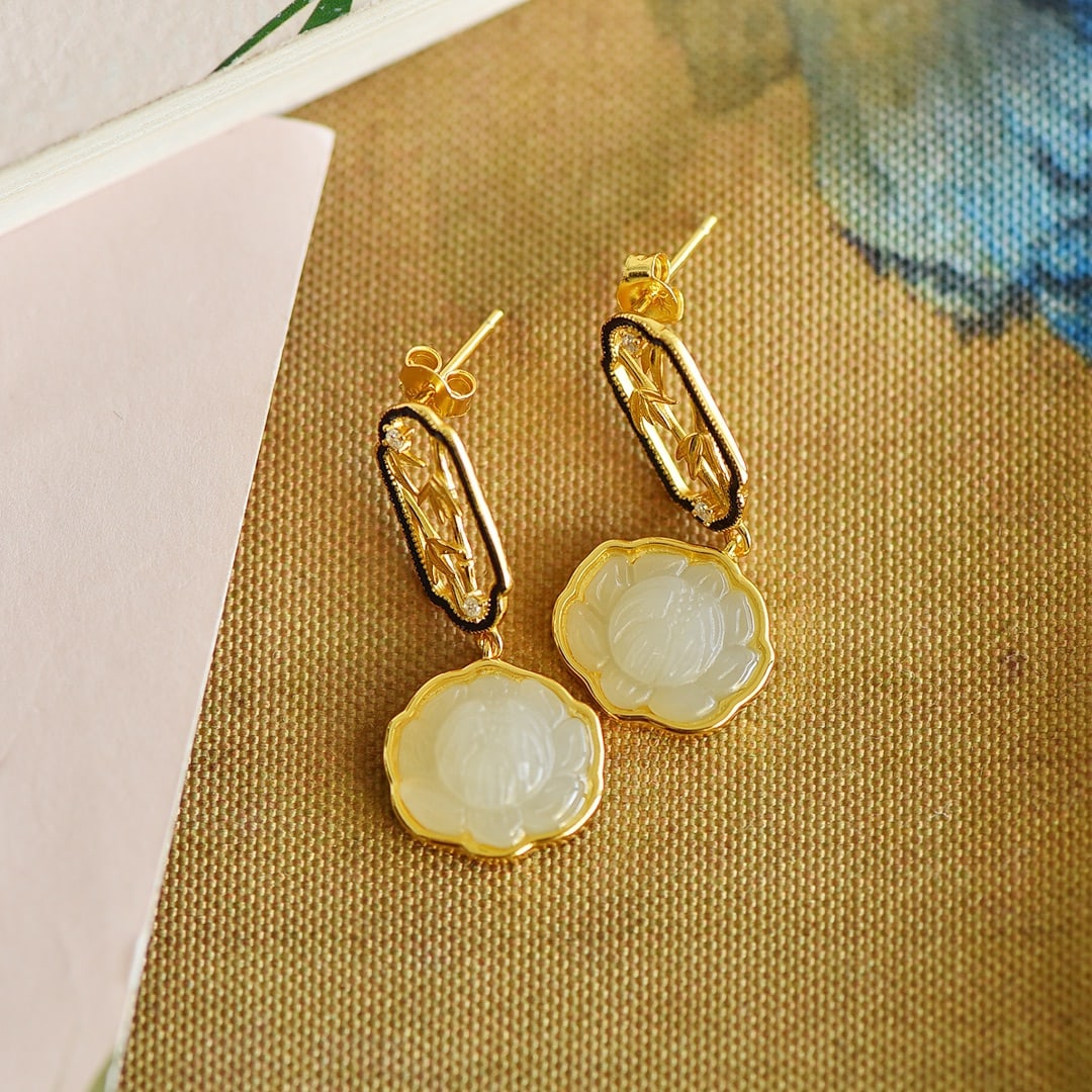 A Pair of Exquisite Sterling Silver-Gold Plated Inlaid White Jade Enamel Earrings: A Pair of Exquisite Sterling Silver-Gold Plated Inlaid White Jade Enamel Earrings, 一对纯银镀金镶白玉珐琅耳环