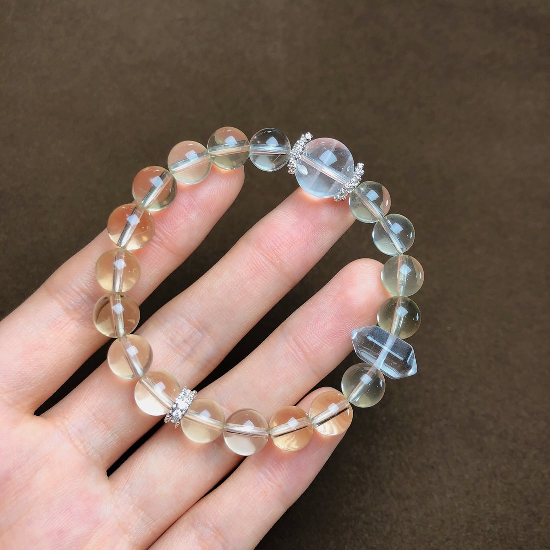 An Exquisite Crystal Bracelets: An Exquisite Crystal Bracelets,Size:0.4in,0.5in,Weight:22.7g 水晶手串