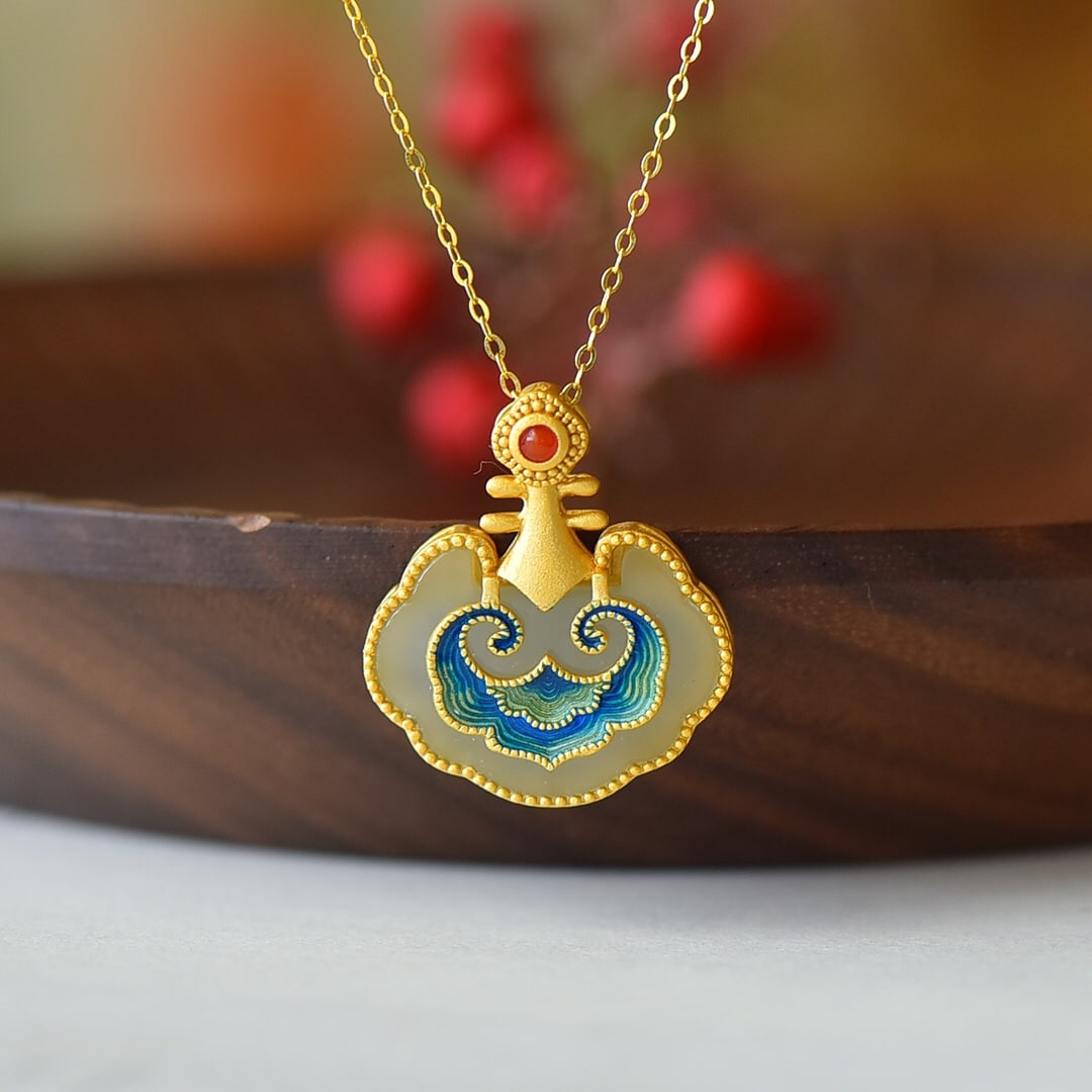 An Exquisite Sterling Silver-Gold Plated Inlaid White Jade Enamel Pendant: An Exquisite Sterling Silver-Gold Plated Inlaid White Jade Enamel Pendant 纯银镀金镶白玉珐琅吊坠