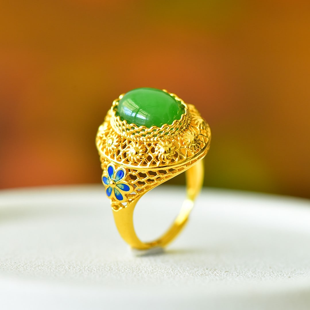 An Exquisite Sterling Silver-Gold Plated Inlaid Jasper Ring: An Exquisite Sterling Silver-Gold Plated Inlaid Jasper Ring,Size:0.4inx0.5in 纯银镀金镶碧玉戒指