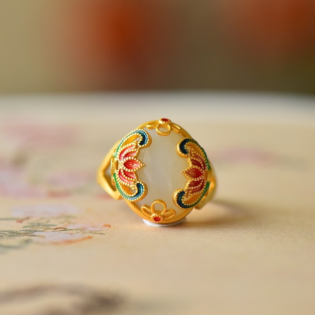 An Exquisite Sterling Silver-Gold Plated Inlaid White Jade Enamel Ring: An Exquisite Sterling Silver-Gold Plated Inlaid White Jade Enamel Ring 纯银镀金镶白玉珐琅戒指