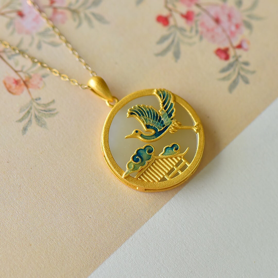 An Exquisite Sterling Silver-Gold Plated Inlaid White Jade Pendant: An Exquisite Sterling Silver-Gold Plated Inlaid White Jade Pendant 纯银镀金镶白玉吊坠