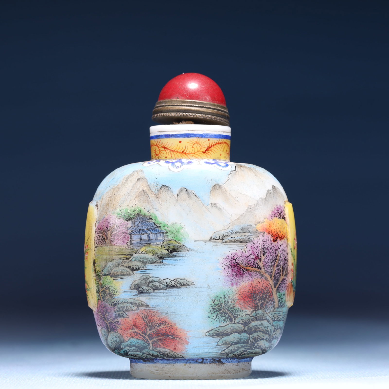 An Exquisite Glass Landscape Pattern Snuff Bottle,with poem: An Exquisite Glass Landscape Pattern Snuff Bottle,with poem,Qing Dynasty,China,Qianlong Four-character Mark,Size:2.4inx1.4inx3.5in,Weight:112g 琉璃山水纹鼻烟&