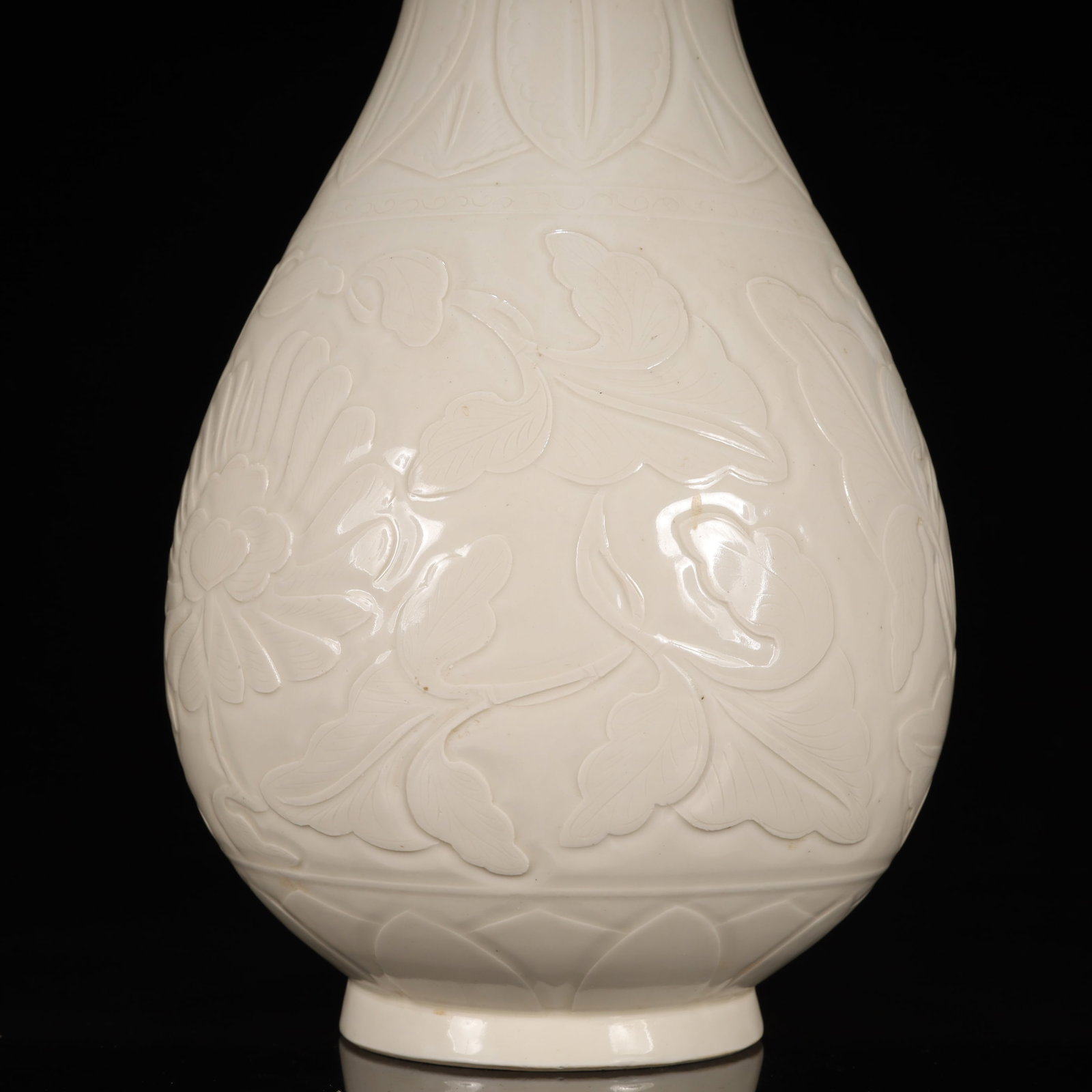 A Rare Ding yao Flower Pattern Vase - 3