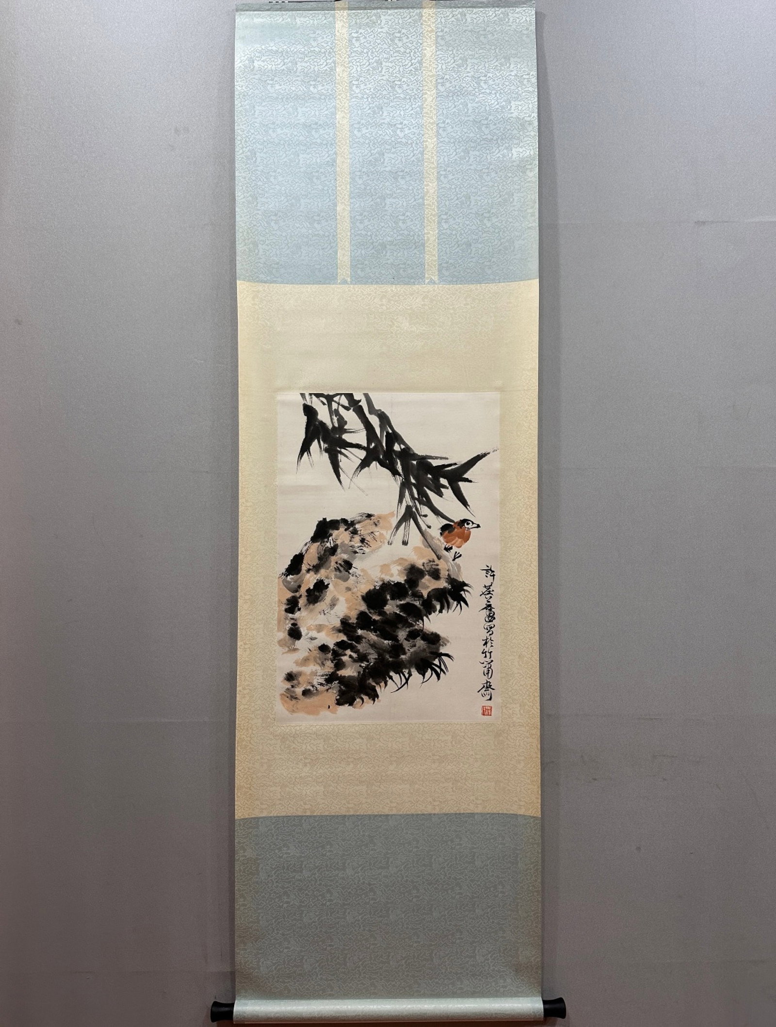 A Chinese Vertical Scroll Ink Painting of Bamboo on Paper: A Chinese Vertical Scroll Ink Painting of Bamboo on Paper,Xu Linlu,Size:17.7inx26.4in 一幅中国水墨竹画立轴,许麟庐