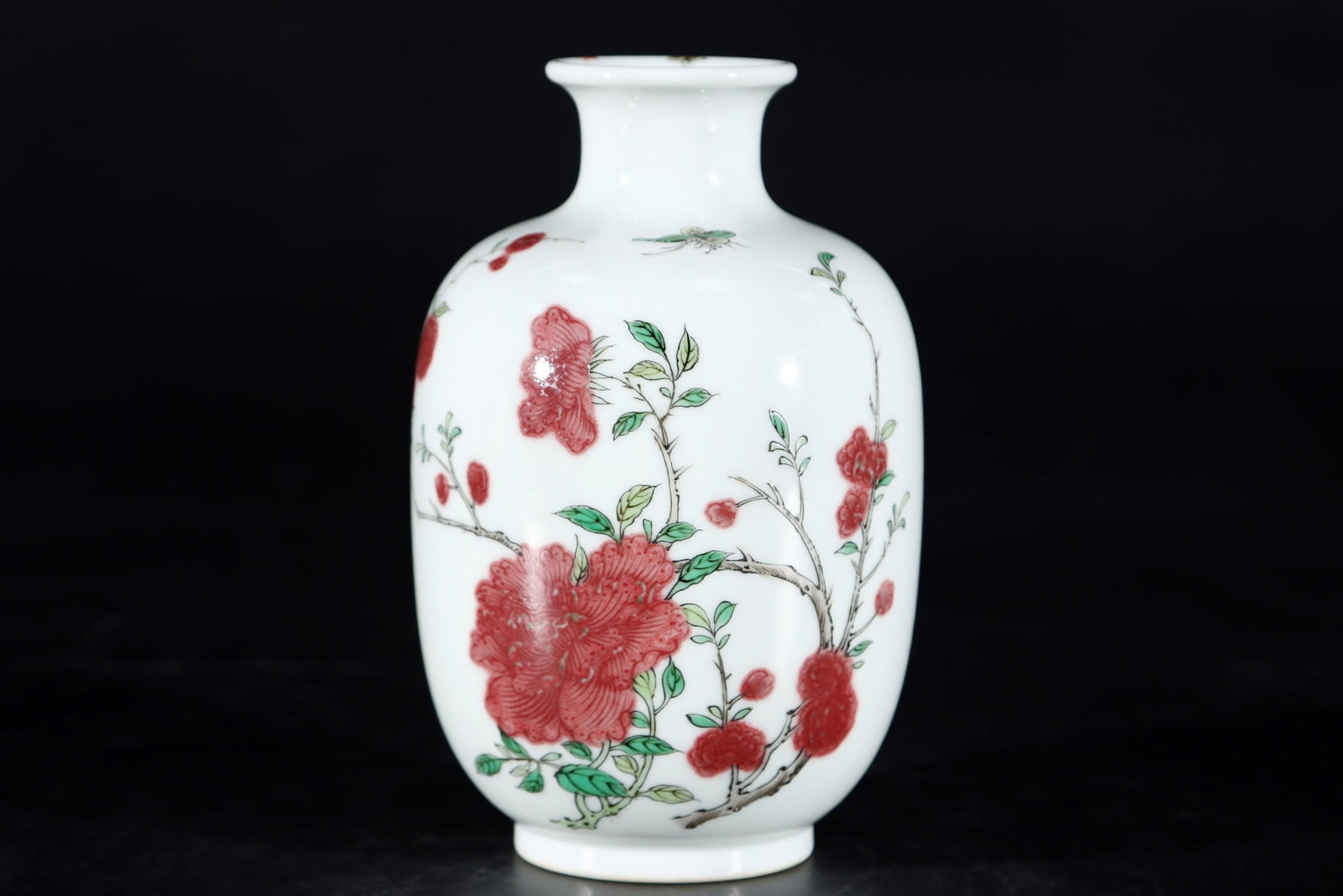 An Exquisite Underglaze-Red Doucai Flower and Butterfly Pattern Vase: An Exquisite Underglaze-Red Doucai Flower and Butterfly Pattern Vase,Qing Dynasty,China,Kangxi Six-character Mark,Size:5.5inx3.6in 釉里红斗彩花卉蝴Ś