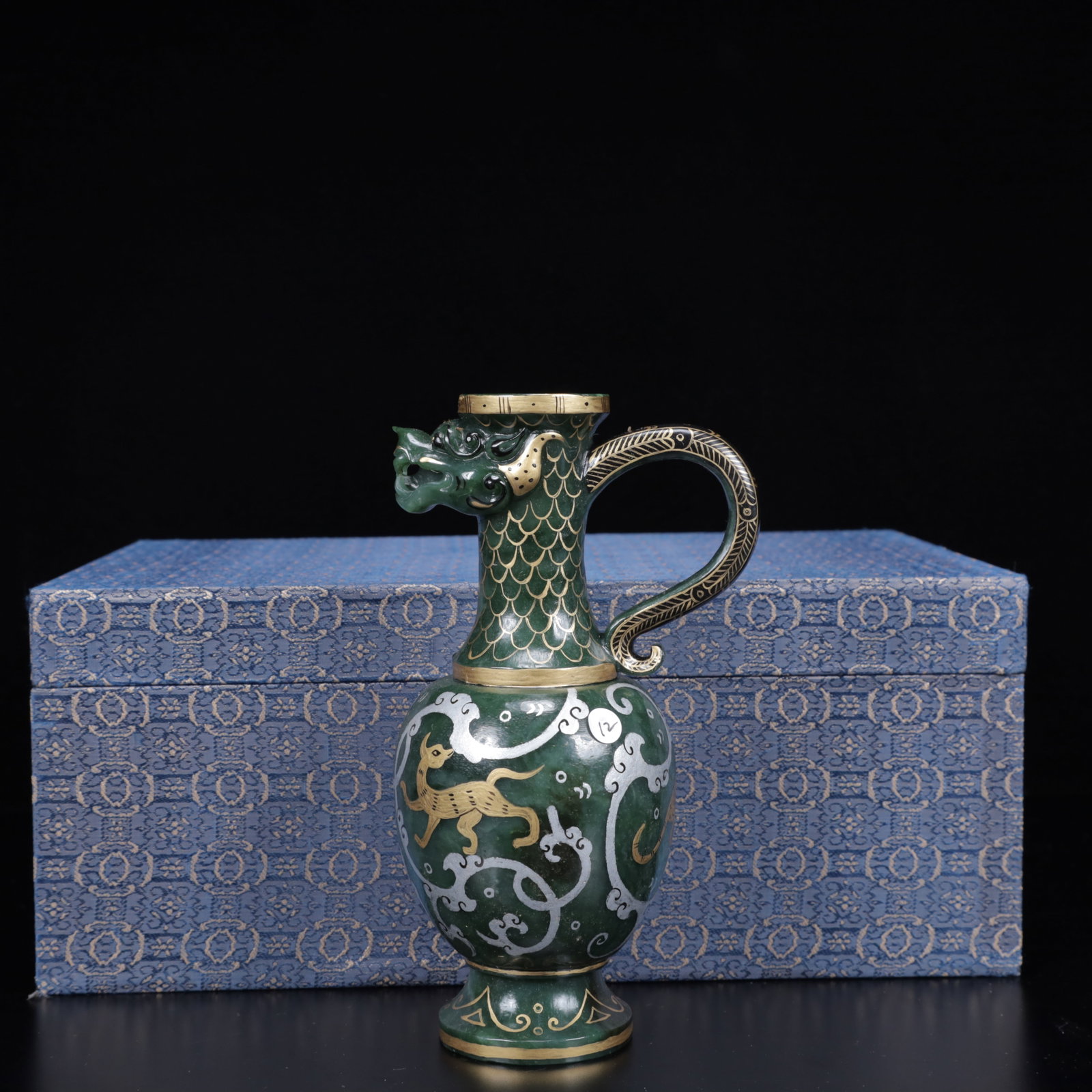 An Exquisite Jasper Inlaid Gold and Silver Auspicious Beast Pattern Ewer: An Exquisite Jasper Inlaid Gold and Silver Auspicious Beast Pattern Ewer,Qing Dynasty,China,Size:(Pot)3.9inx3.1inx10.8in,(Box)11.8inx7.9inx5.1in,Weight:671g 碧玉错金银