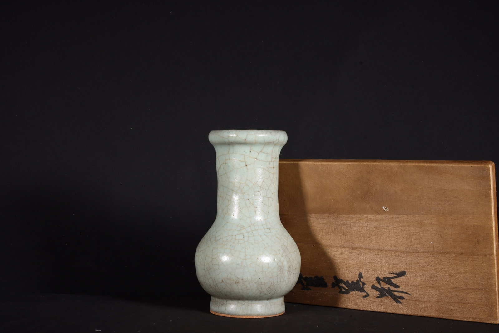 An Exquisite Guan yao Celadon Glazed Vase (1 of 9)