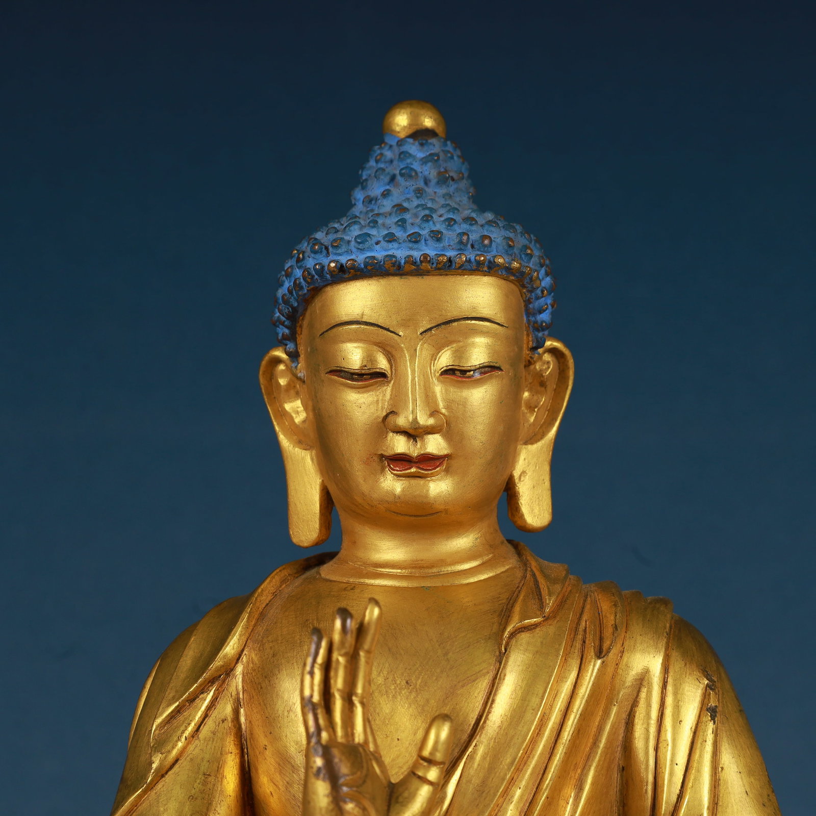 A Solemn Gilt Bronze Statue of Sakyamuni - 2