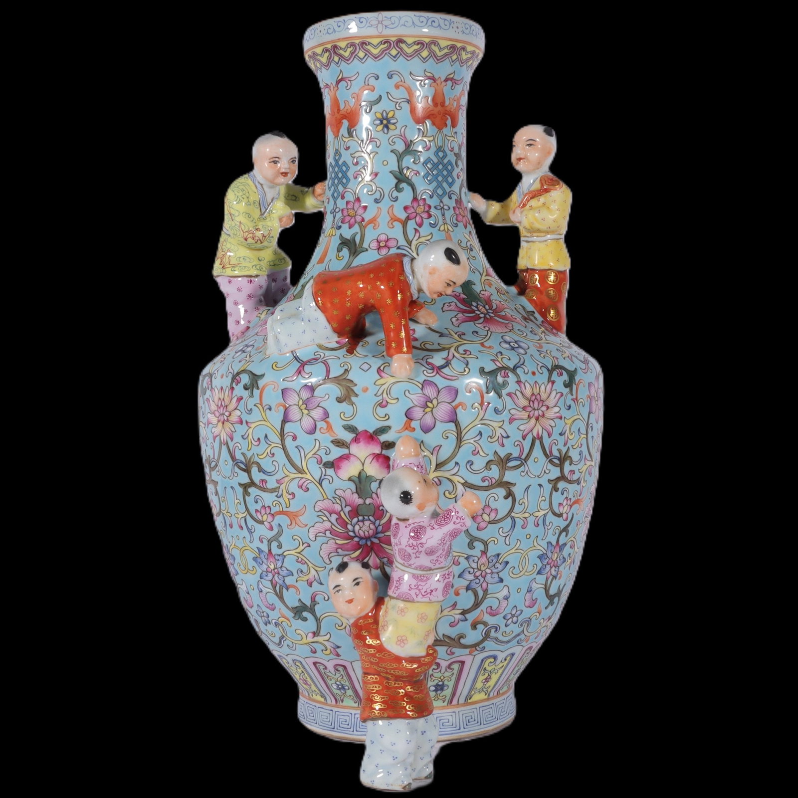 An Exquisite Enamel Green Ground Lotus Pattern Vase: An Exquisite Enamel Green Ground Lotus Pattern Vase,Qing Dynasty,China,Qianlong Six-character Mark,Size:12.4inx6.7in 珐琅彩绿地缠枝莲纹瓶,&#