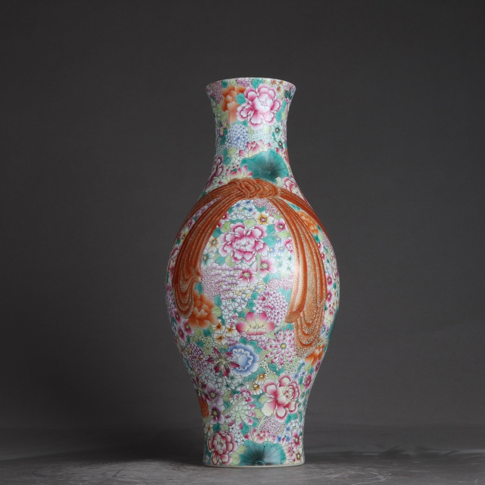 A Rare Famille-Rose Flower Pattern Vase: A Rare Famille-Rose Flower Pattern Vase,Qing Dynasty,China,Qianlong Six-character Mark,Size:14.4inx6.7in 粉彩花卉纹瓶,中国清代,乾Ɓ