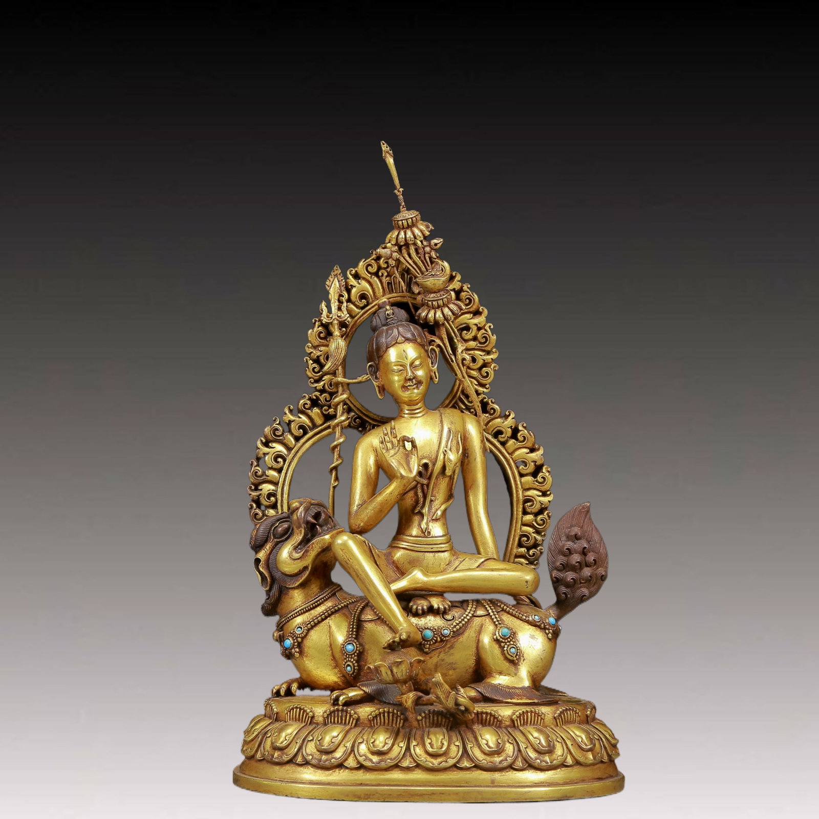A Solemn Gilt Bronze Inlaid Turquoise Statue of Avalokitesvara: A Solemn Gilt Bronze Inlaid Turquoise Statue of Avalokitesvara,Ming Dynasty, China,Size:7.9inx4.7inx13in,Weight:3715g 铜鎏金嵌绿松石观音像&#