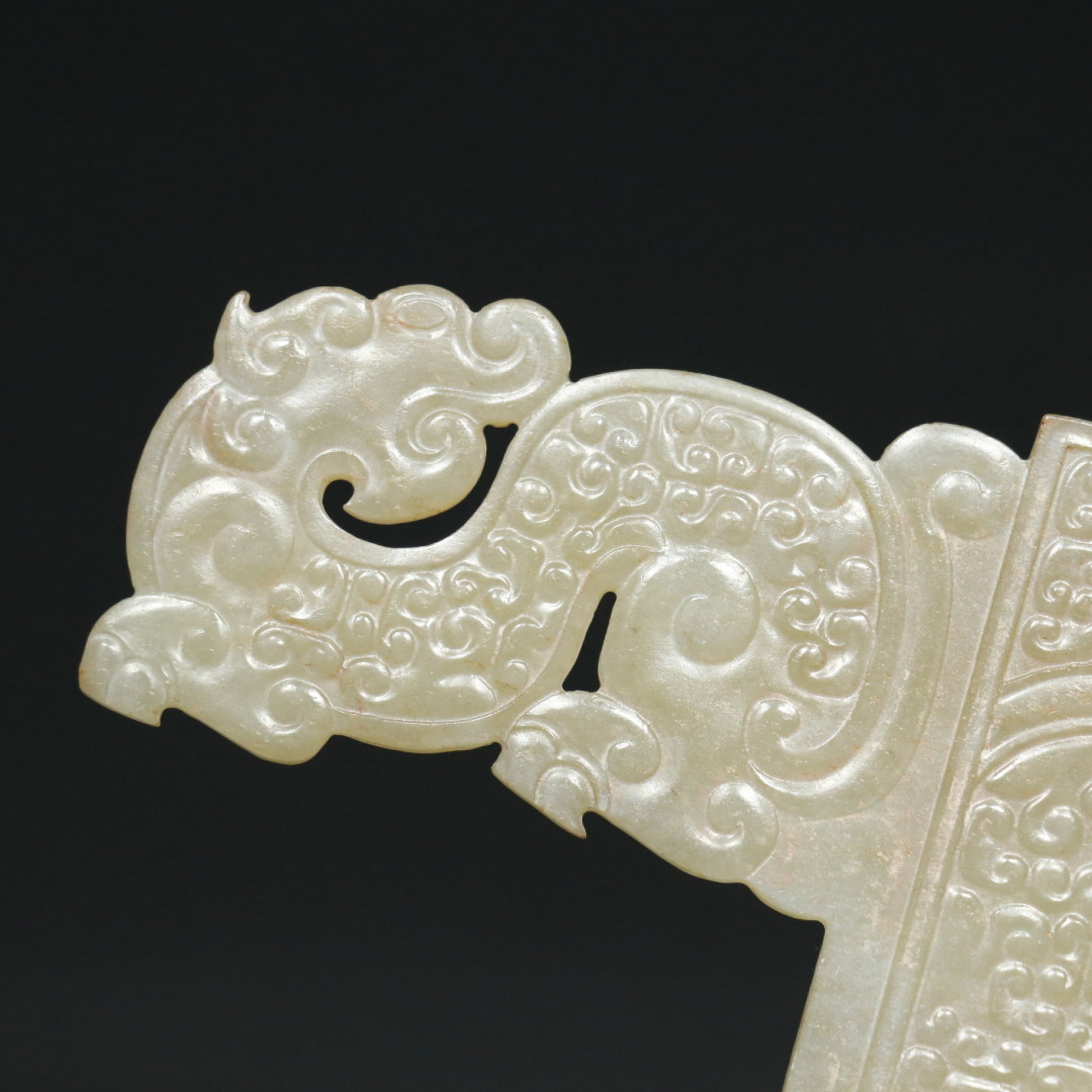 An Exquisite White Jade Dragon Pattern Ornament - 4