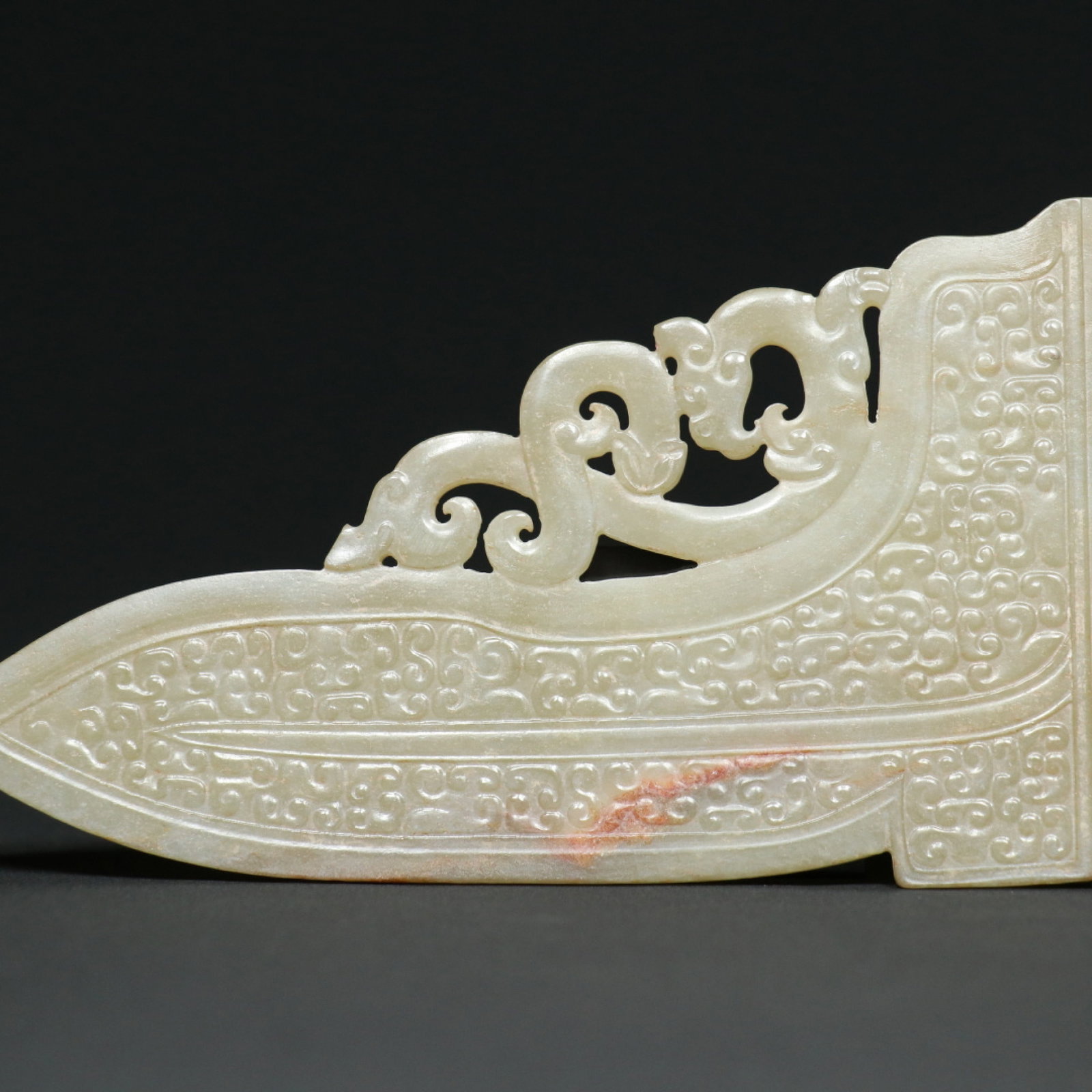 An Exquisite White Jade Dragon Pattern Ornament - 9